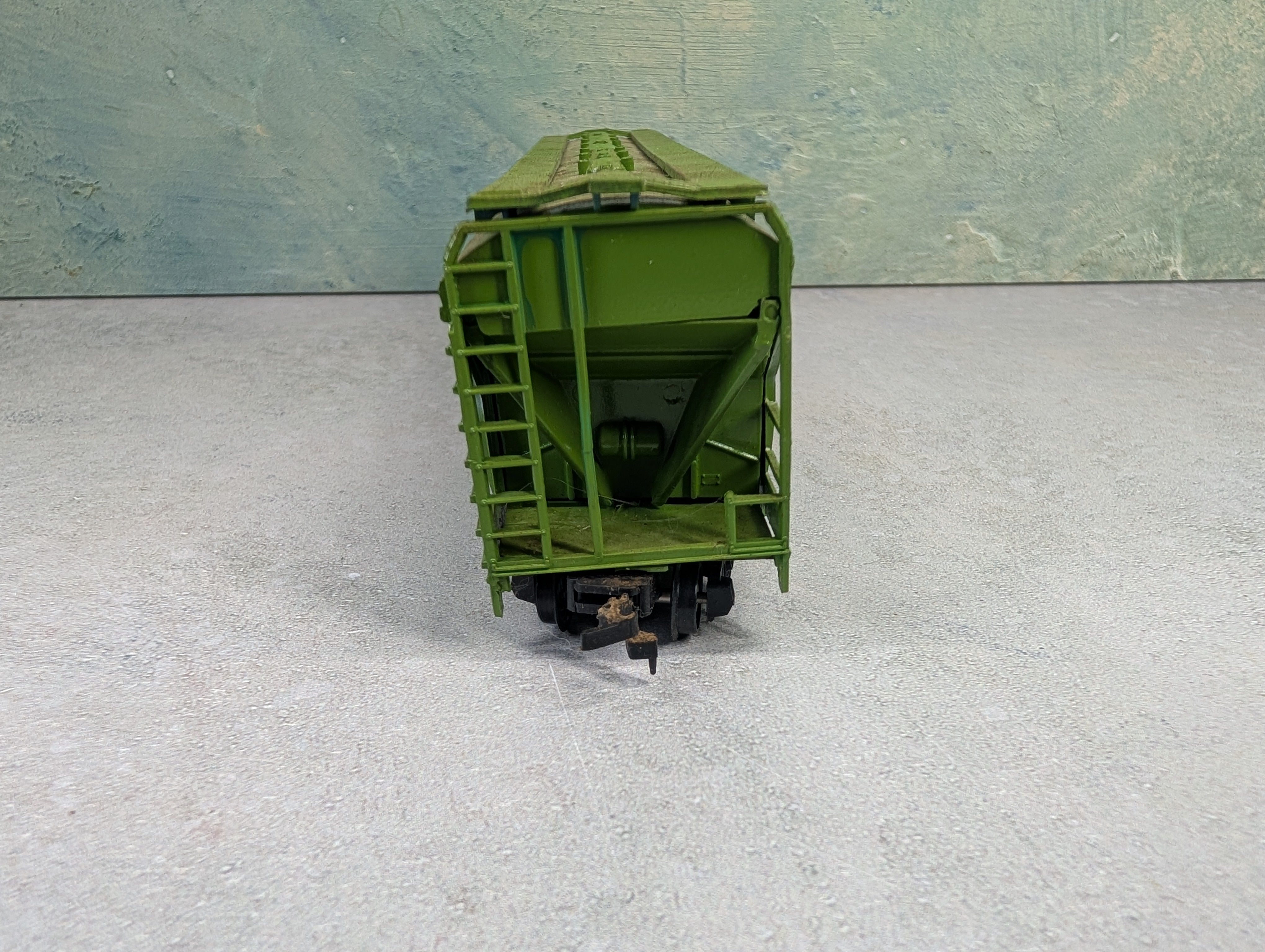 USED Bachmann HO Scale ACF Centerflow Covered Hopper Corning NAHX #90404
