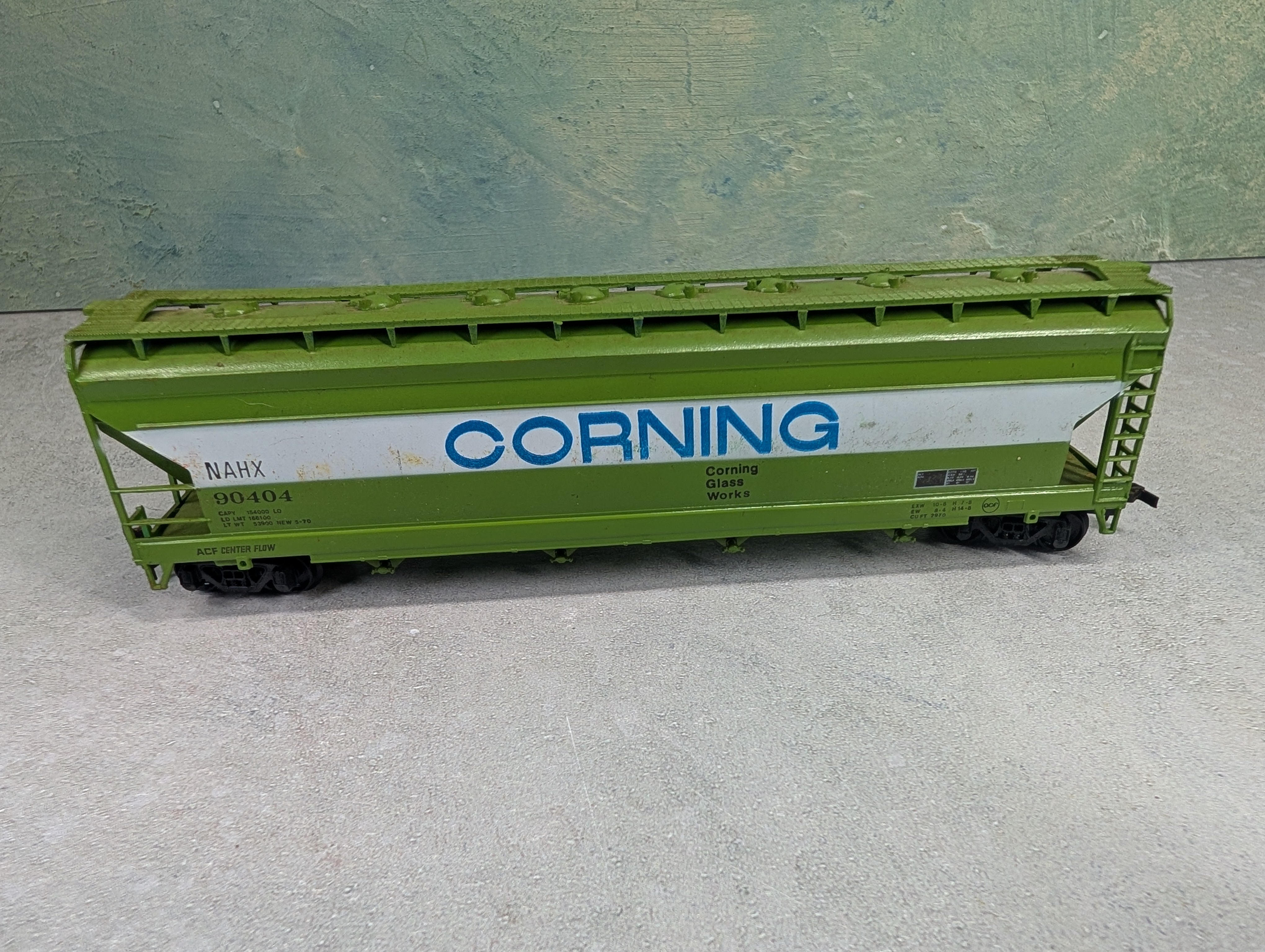 USED Bachmann HO Scale ACF Centerflow Covered Hopper Corning NAHX #90404
