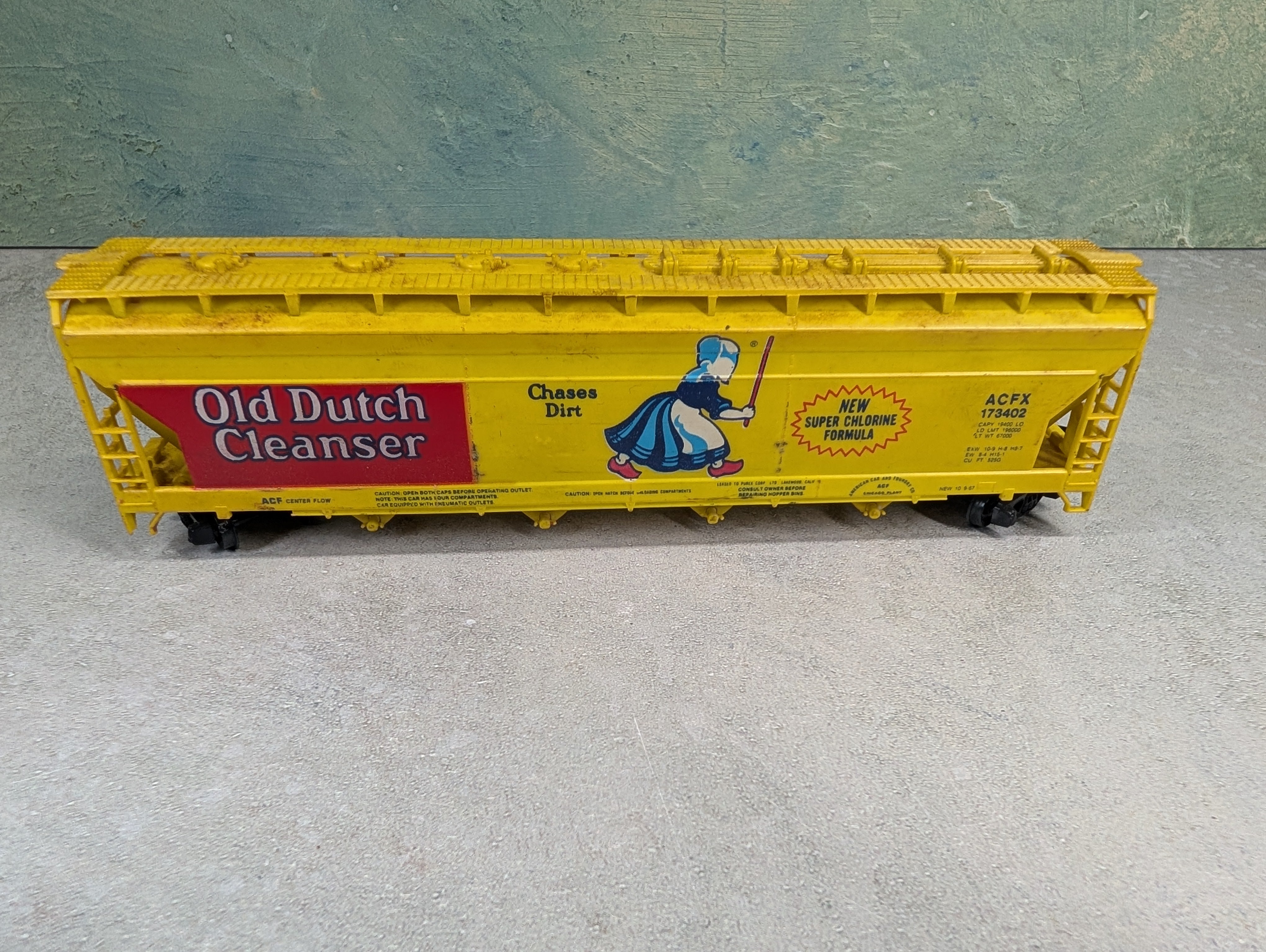 USED Tyco HO Scale ACF Centerflow Covered Hopper Old Dutch Cleanser ACFX #173402