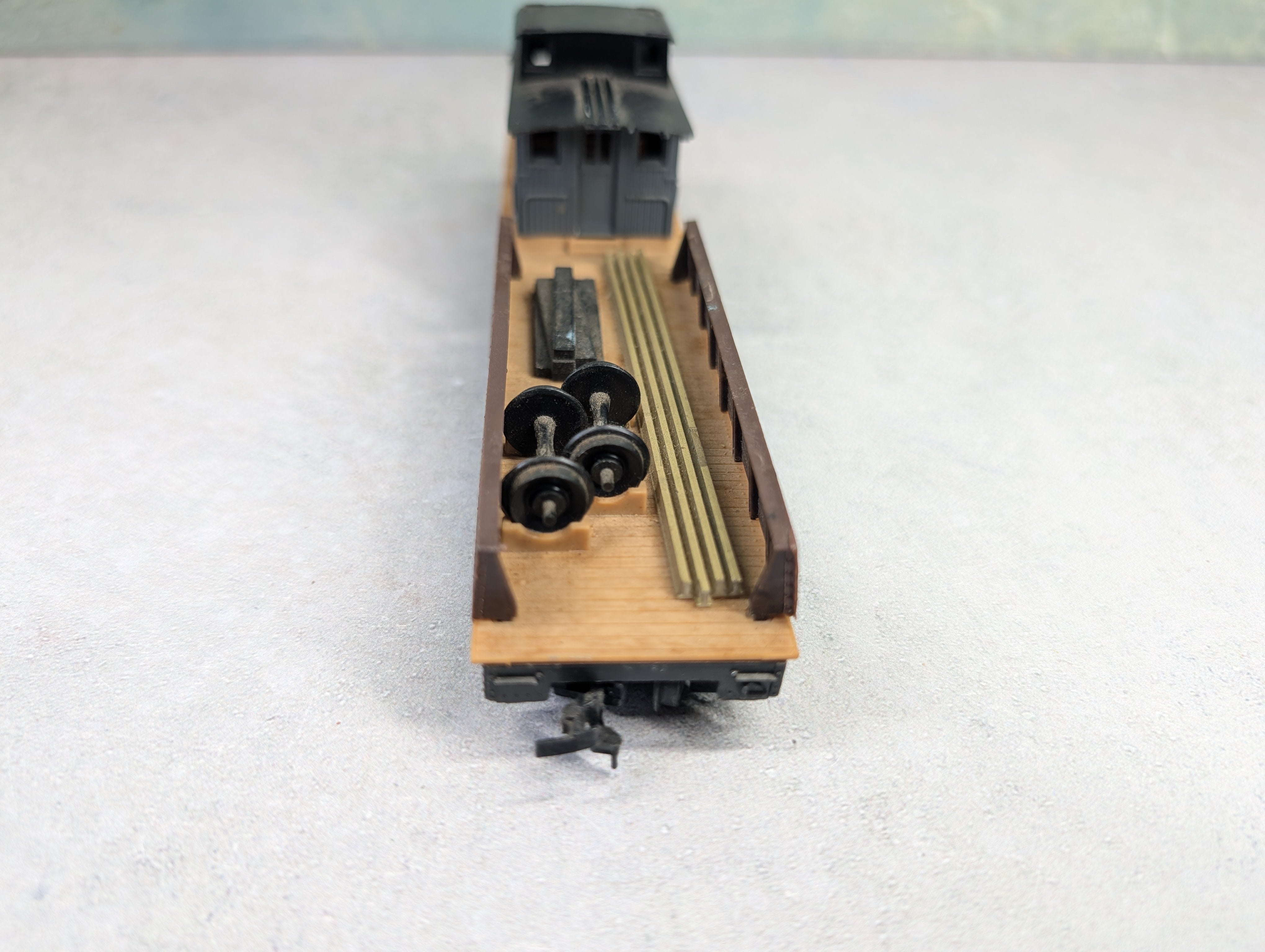 USED Mantua HO Scale Maintenance Caboose Santa Fe #932
