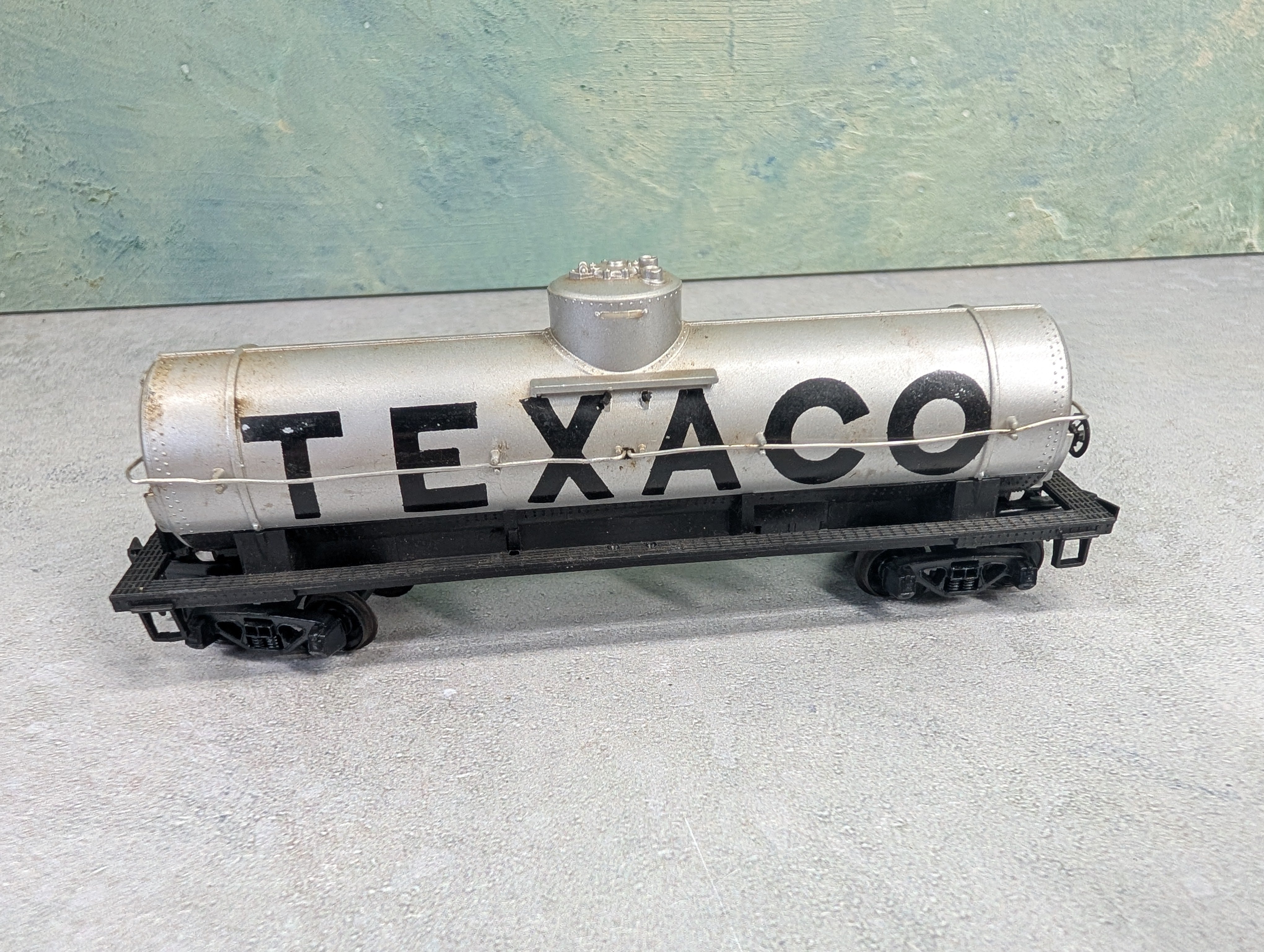 USED Tyco HO Scale Tank Car Texaco