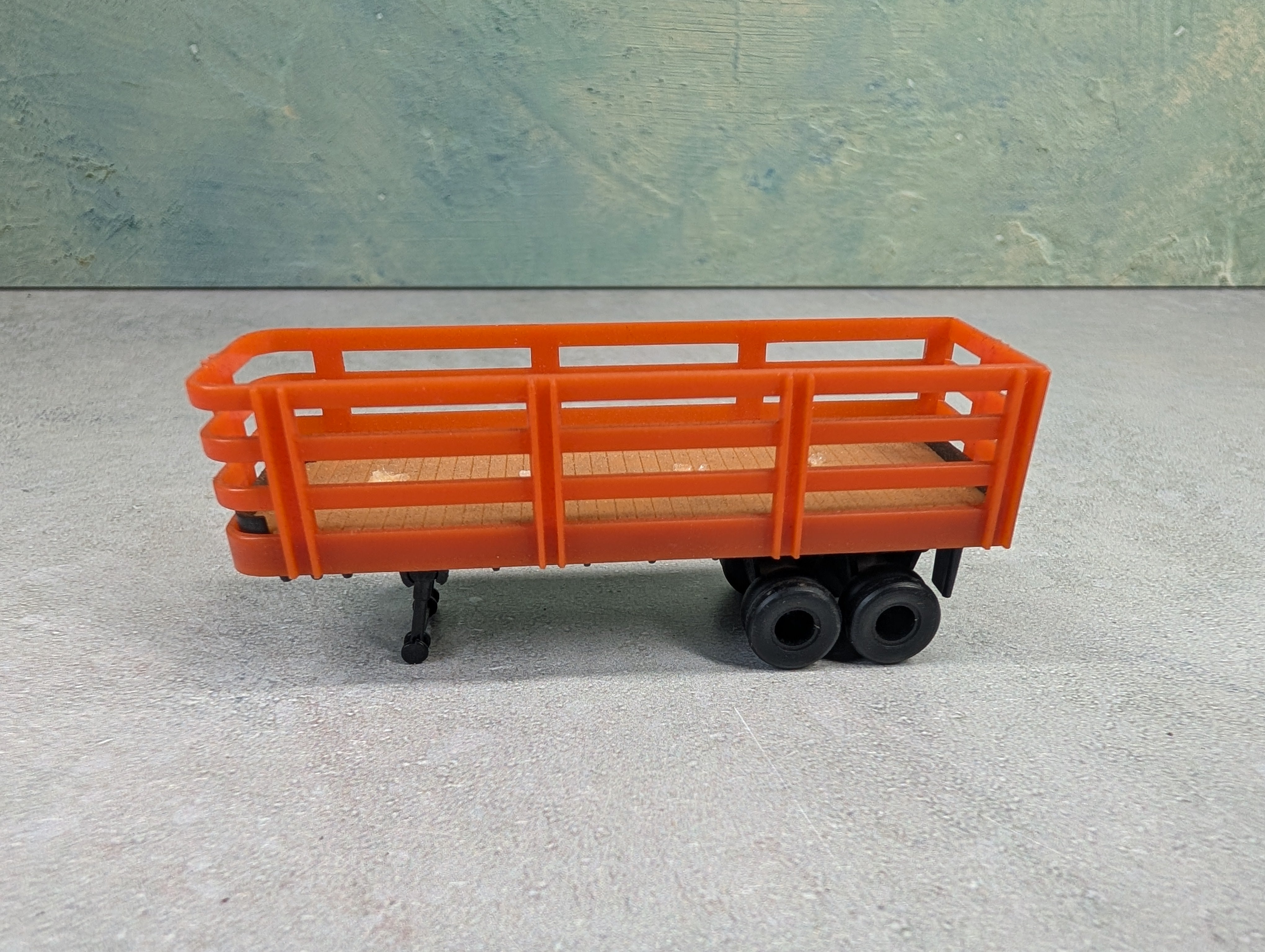 USED Tyco HO Scale Orange Stake Piggy Trailer