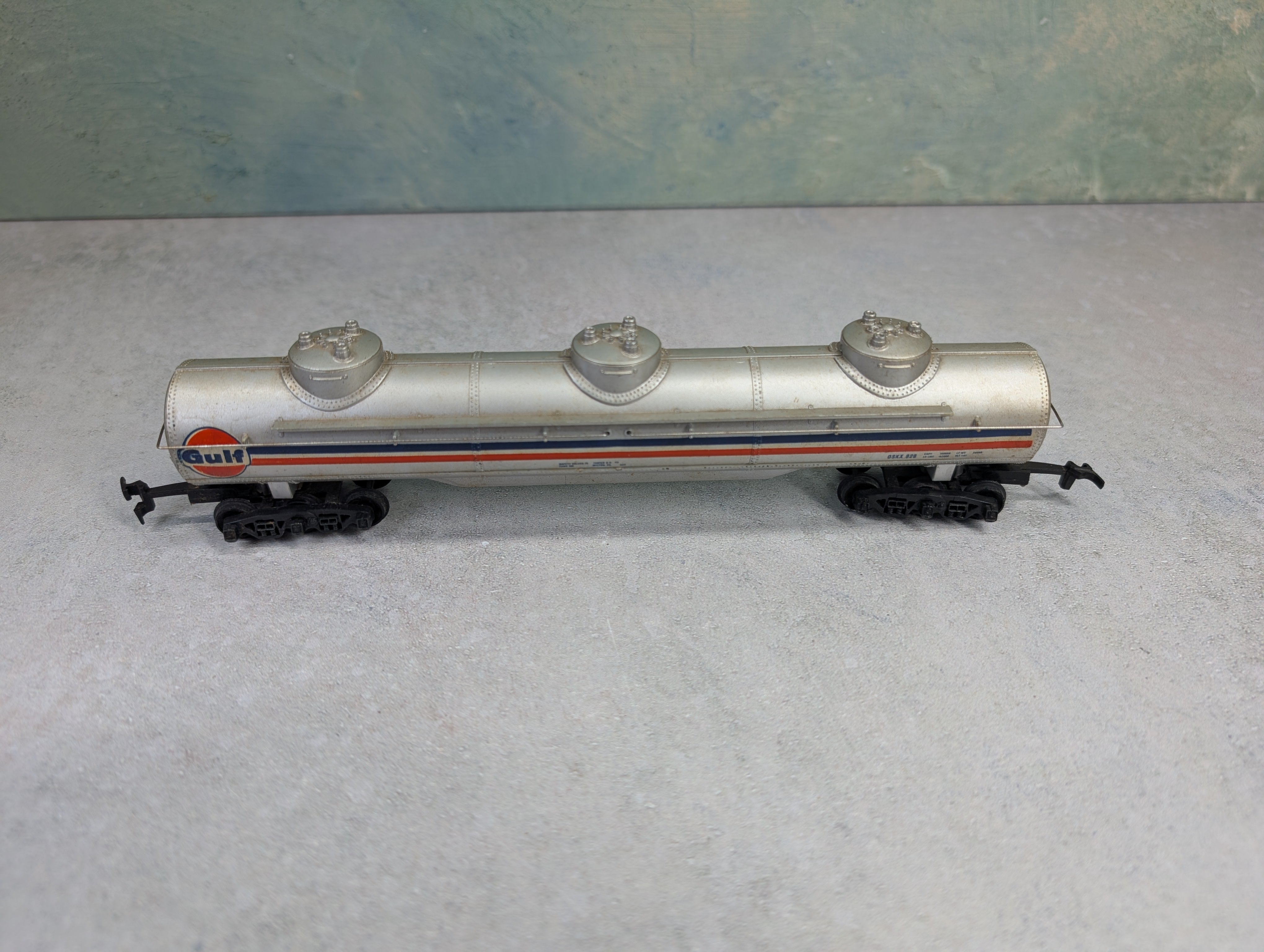 USED Tyco HO Scale Triple Dome Tank Car Gulf OSKX #829