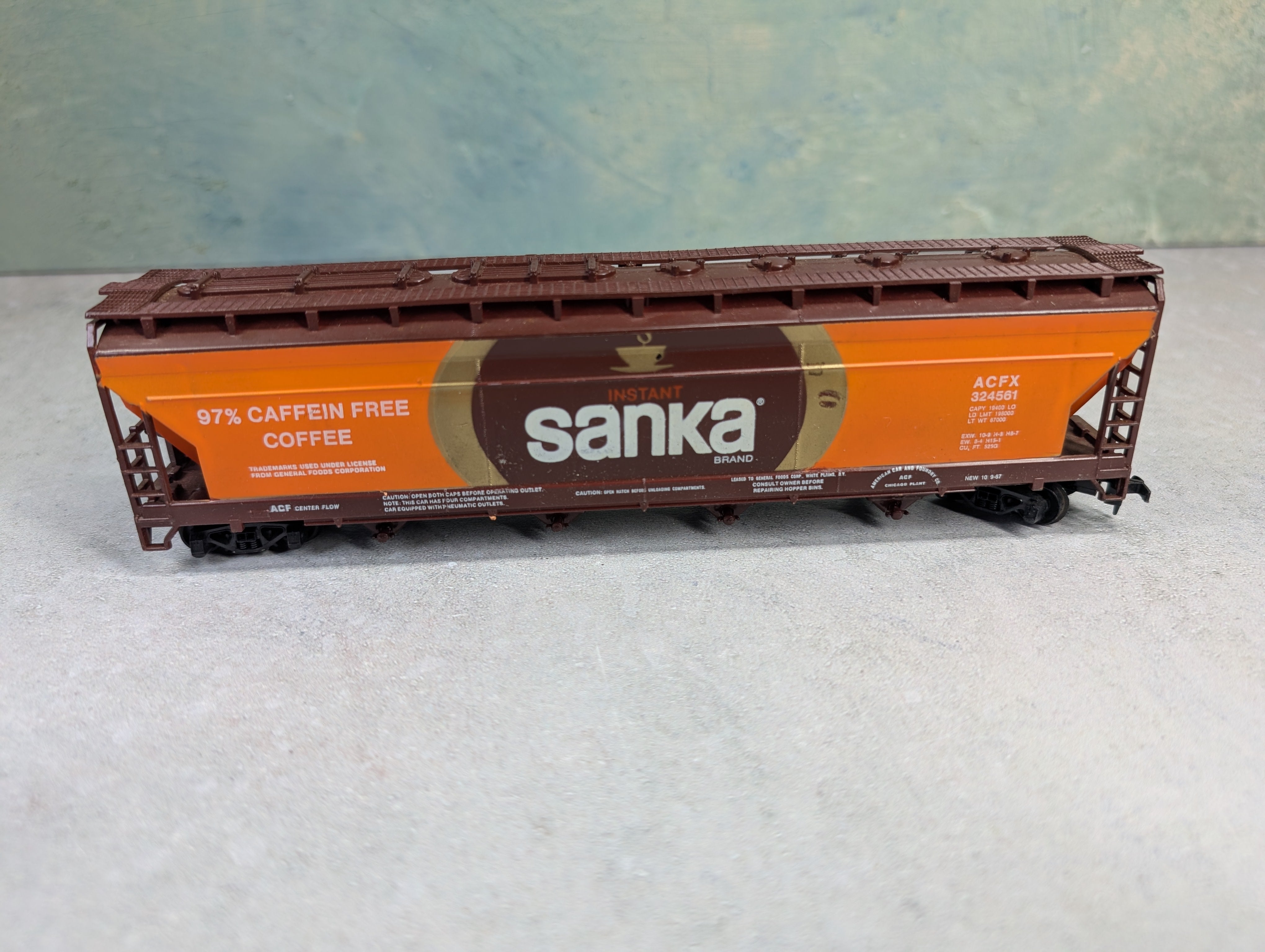 USED Tyco HO Scale ACF Centerflow Covered Hopper Sanka Coffee ACFX #324561