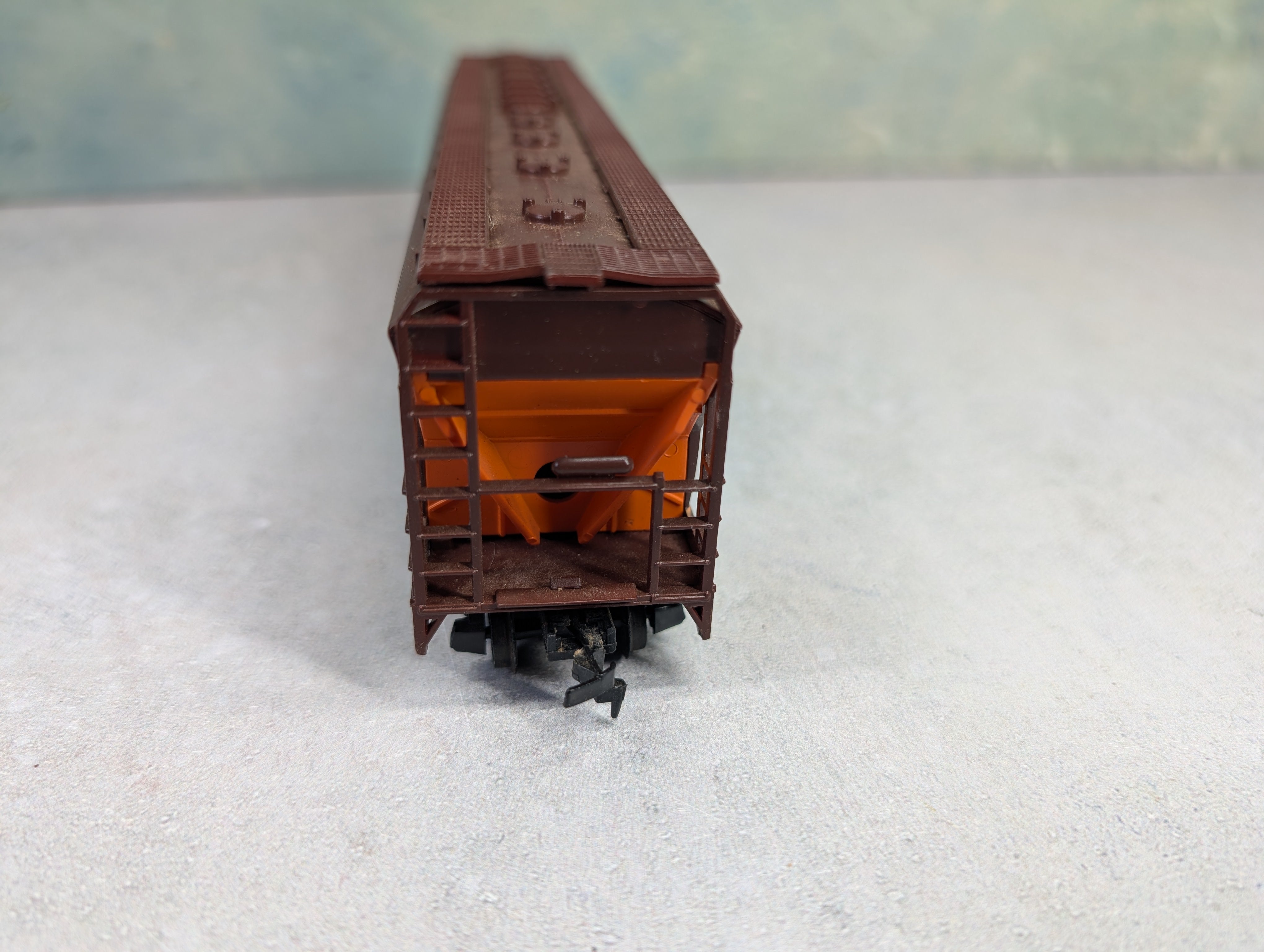 USED Tyco HO Scale ACF Centerflow Covered Hopper Sanka Coffee ACFX #324561
