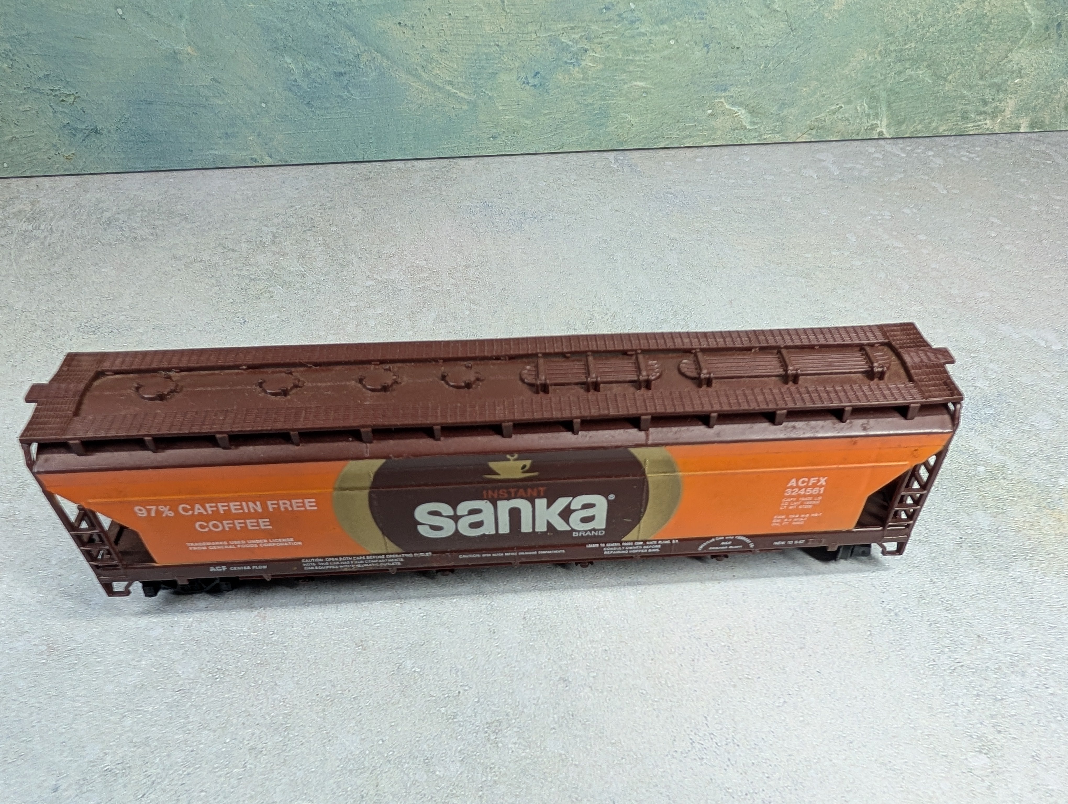 USED Tyco HO Scale ACF Centerflow Covered Hopper Sanka Coffee ACFX #324561