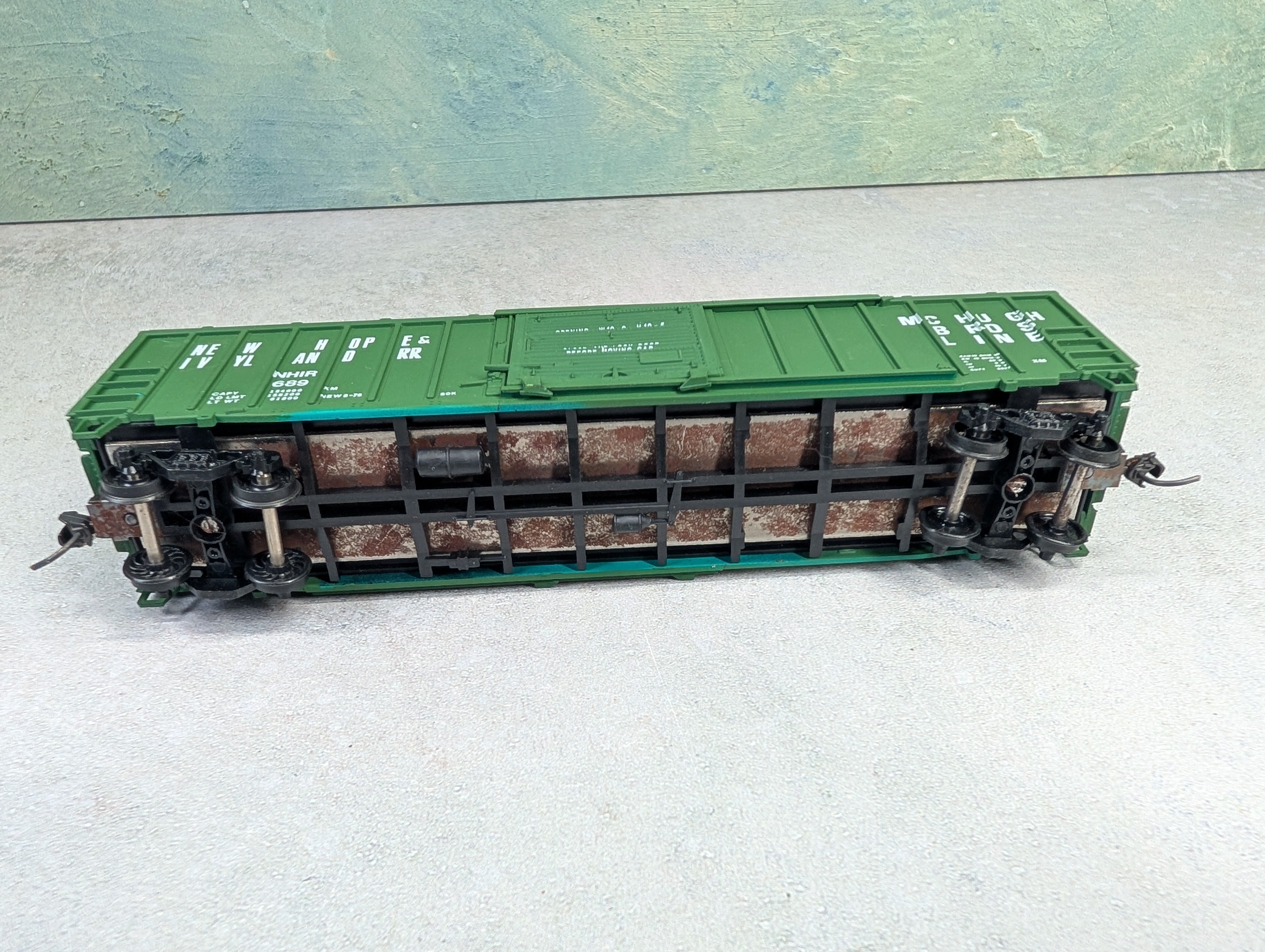 USED Athearn HO Scale 50' Box Car New Hope and Ivyland NHIR #689 Bev-Bel