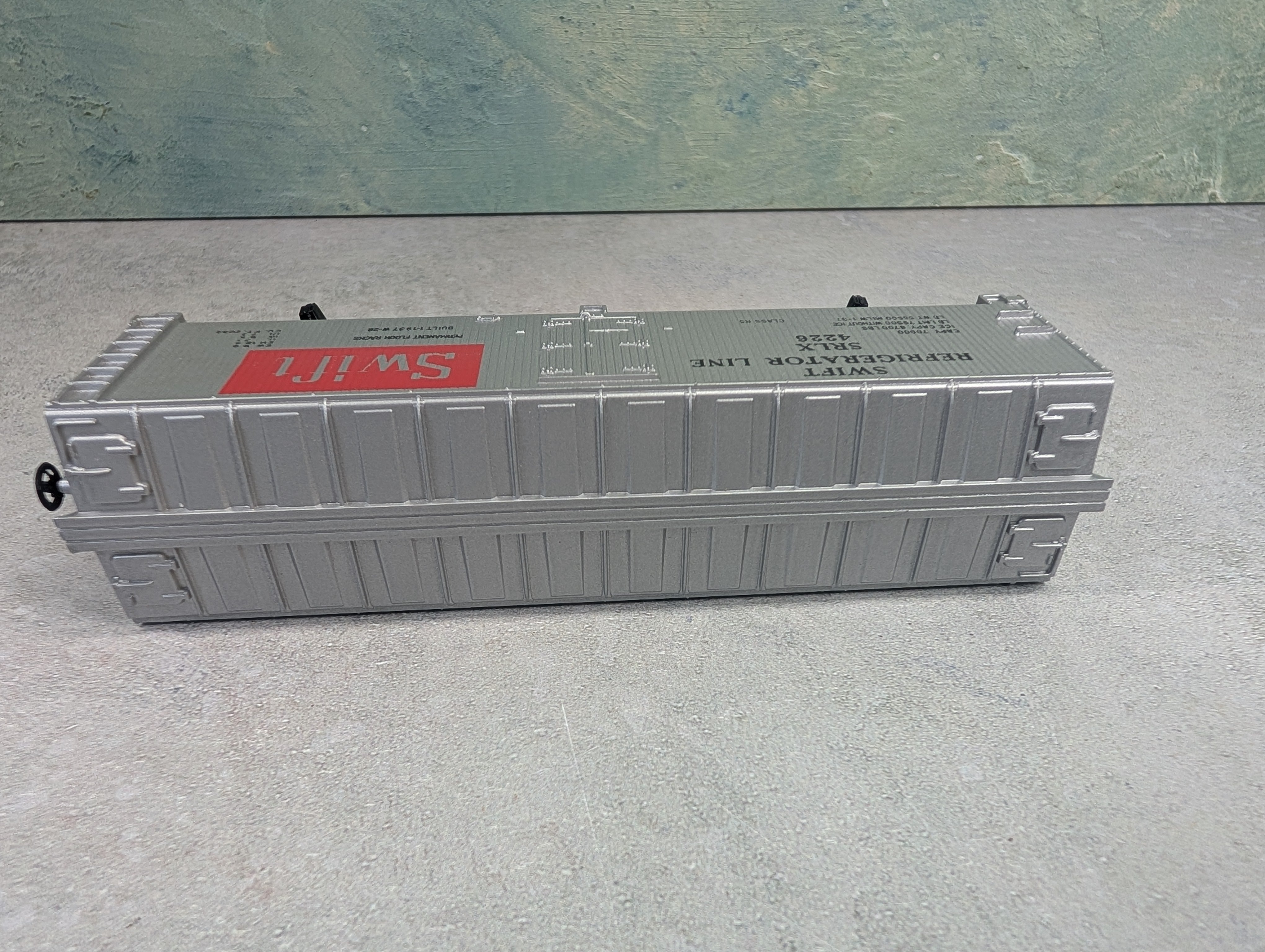 USED Tyco HO Scale 40' Wooden Reefer Box Car Swift Refrigerator Line SRLX #4226