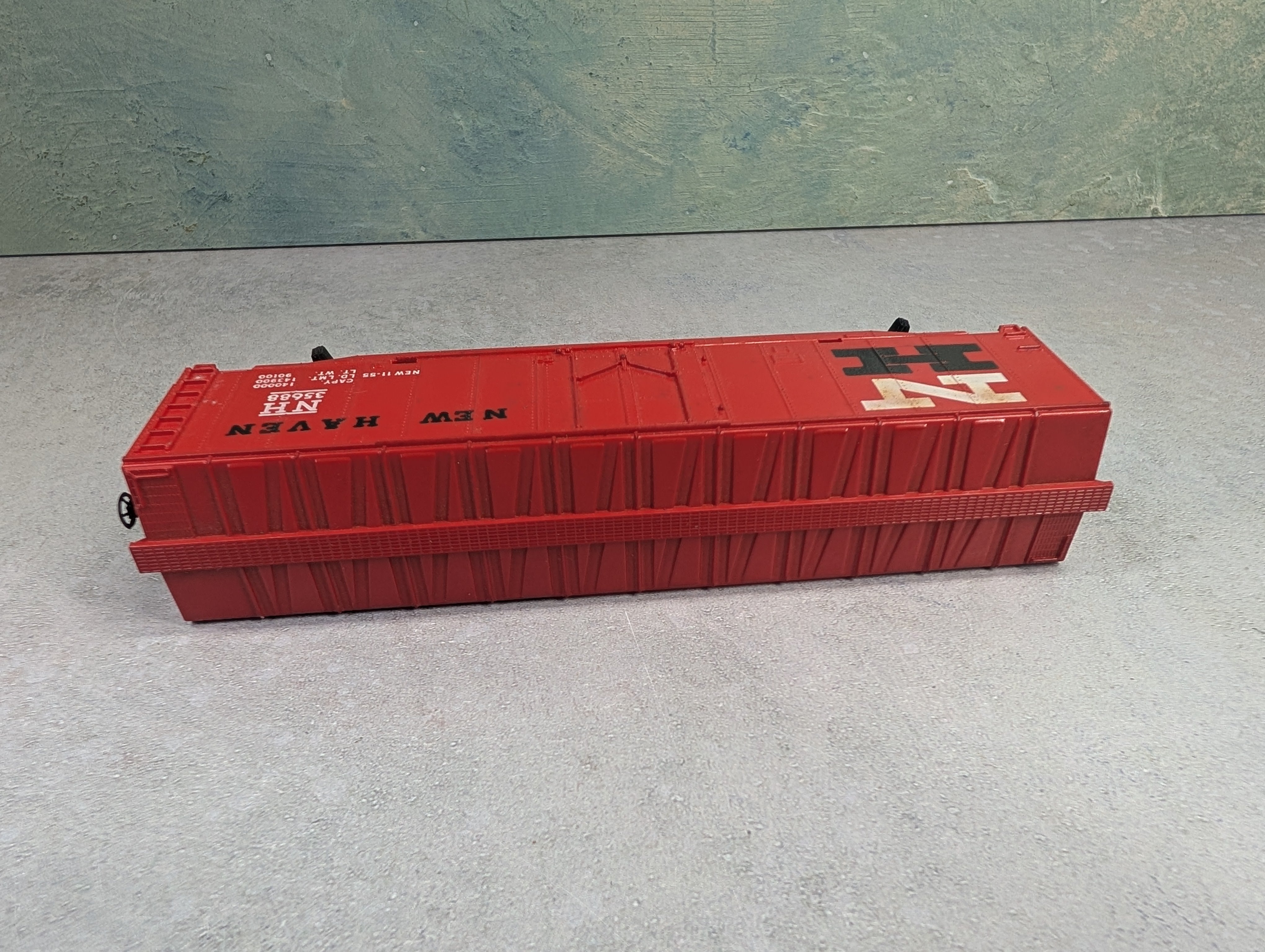 USED Tyco HO Scale 50' Box Car New Haven NH #35688