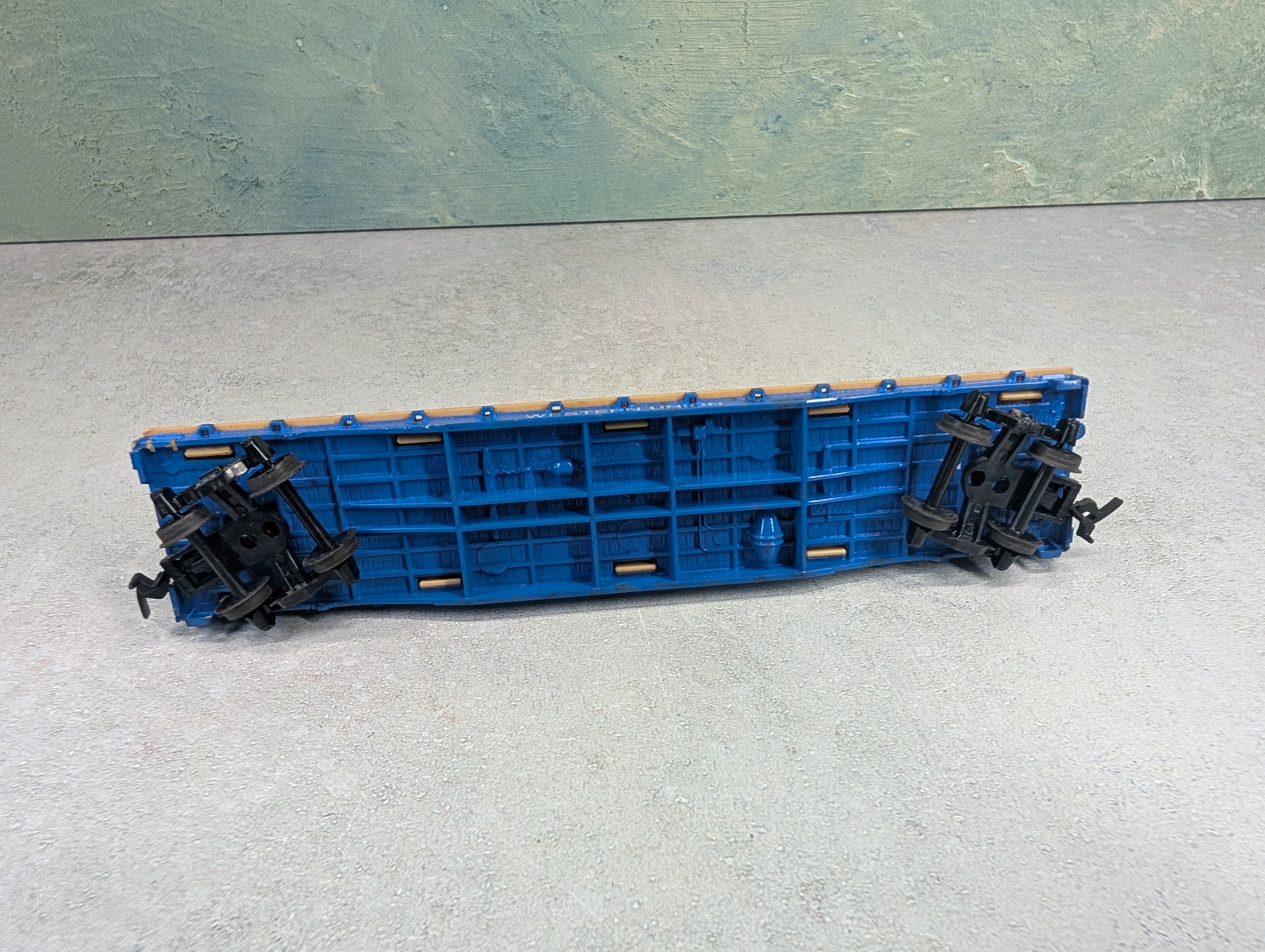 USED Mantua HO Scale 50' Flat Car Western Union w/ Coil Load