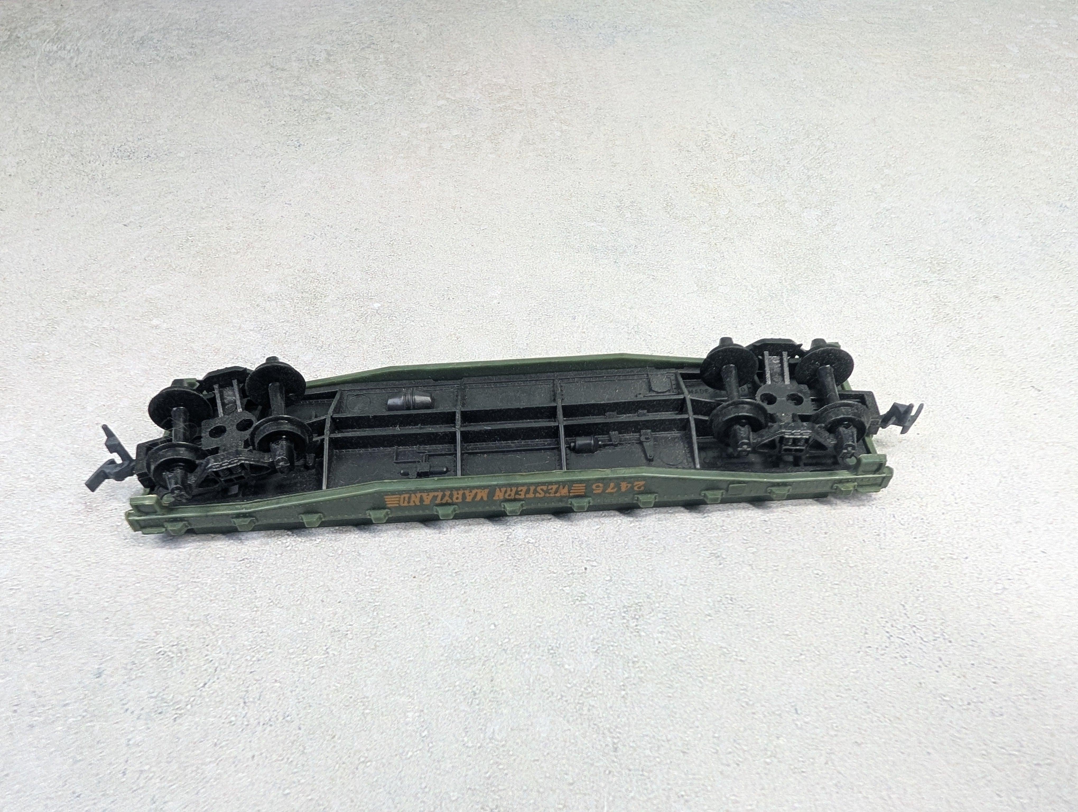 USED Tyco HO Scale 40' Flat Car Western Maryland 2475