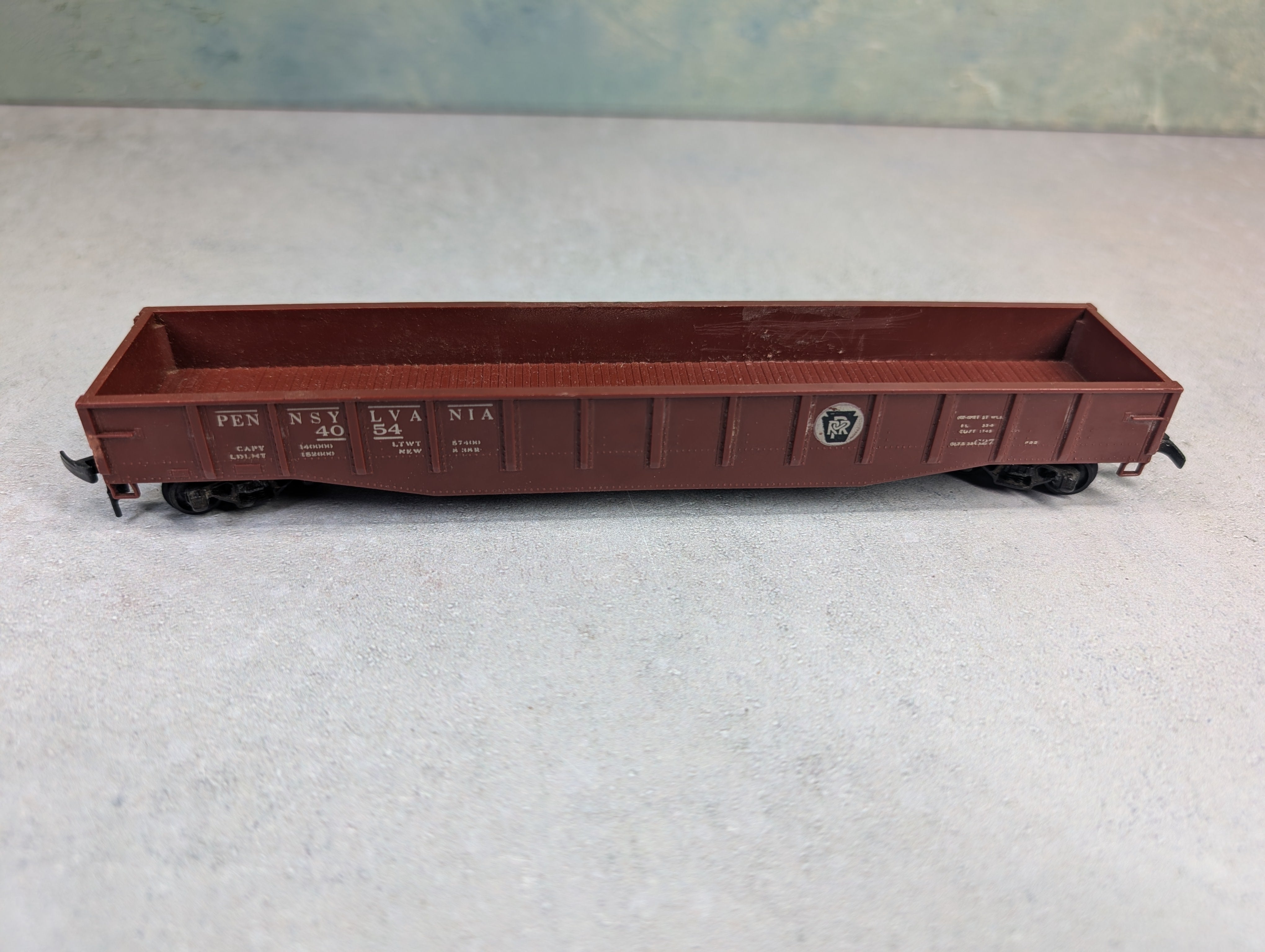 USED REVELL HO Scale 53' Gondola Pennsylvania #4054