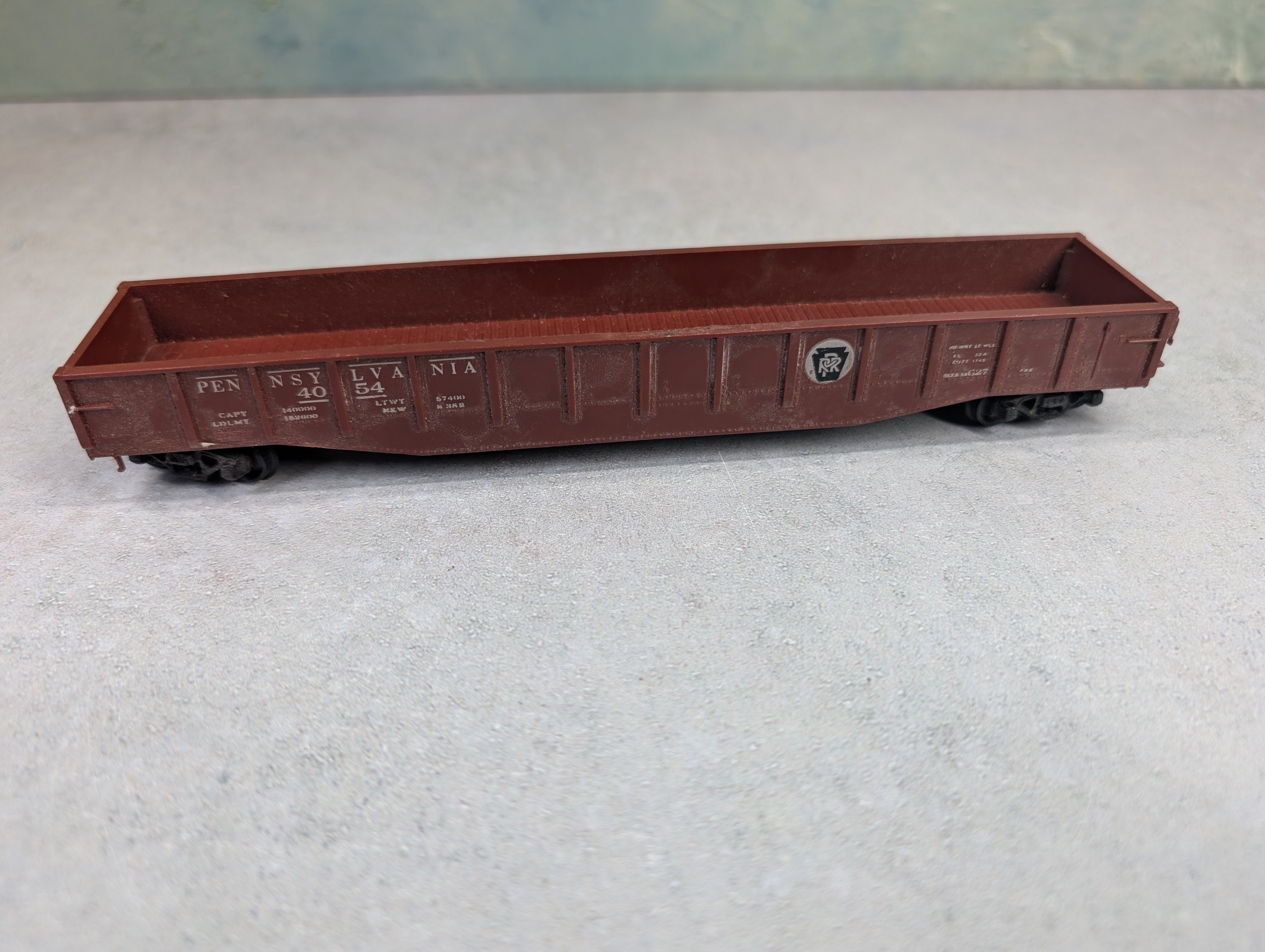 USED REVELL HO Scale 53' Gondola Pennsylvania #4054