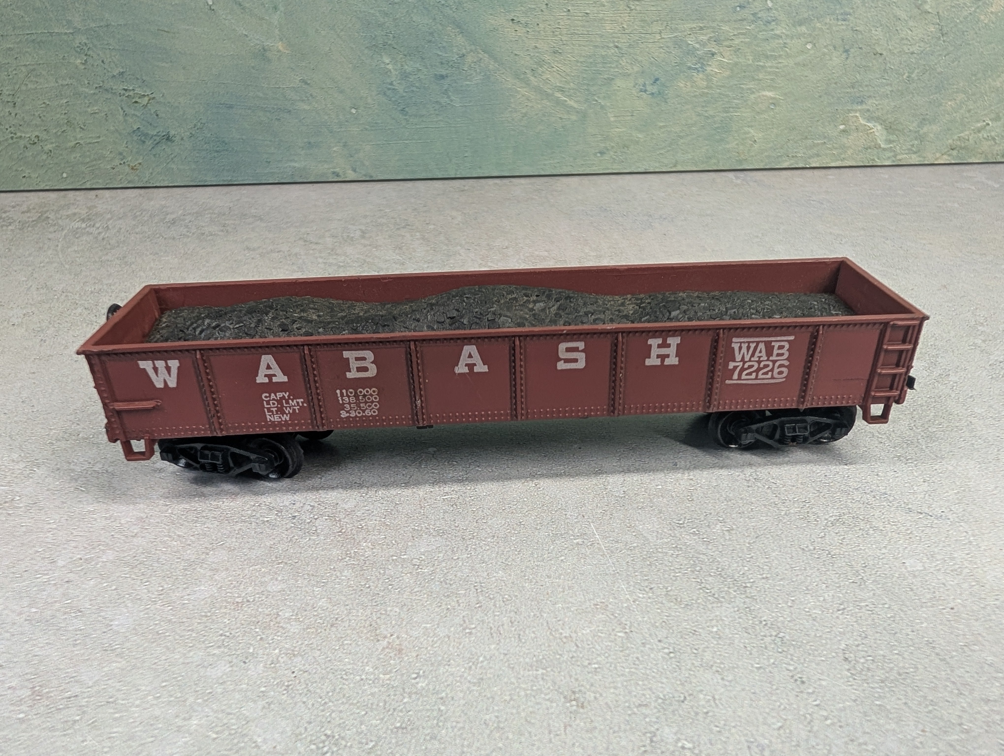 USED HO Scale 40' Gondola Wabash WAB #7226 w/ Coal Load