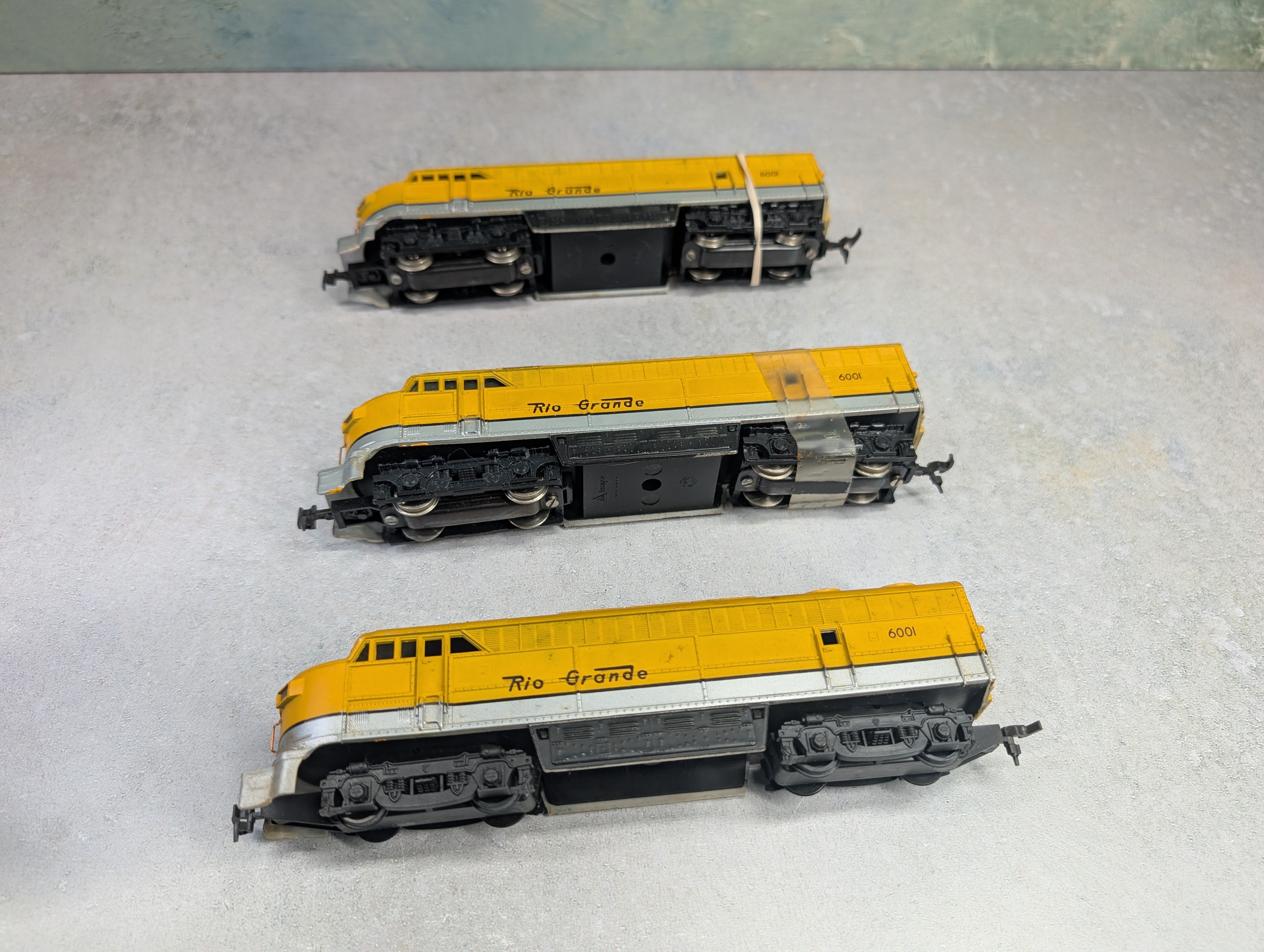 USED AHM HO Scale Lot of C-Liner Diesel Locomotives Rio Grande #6001 Parts/Repairs DC (3 pcs)