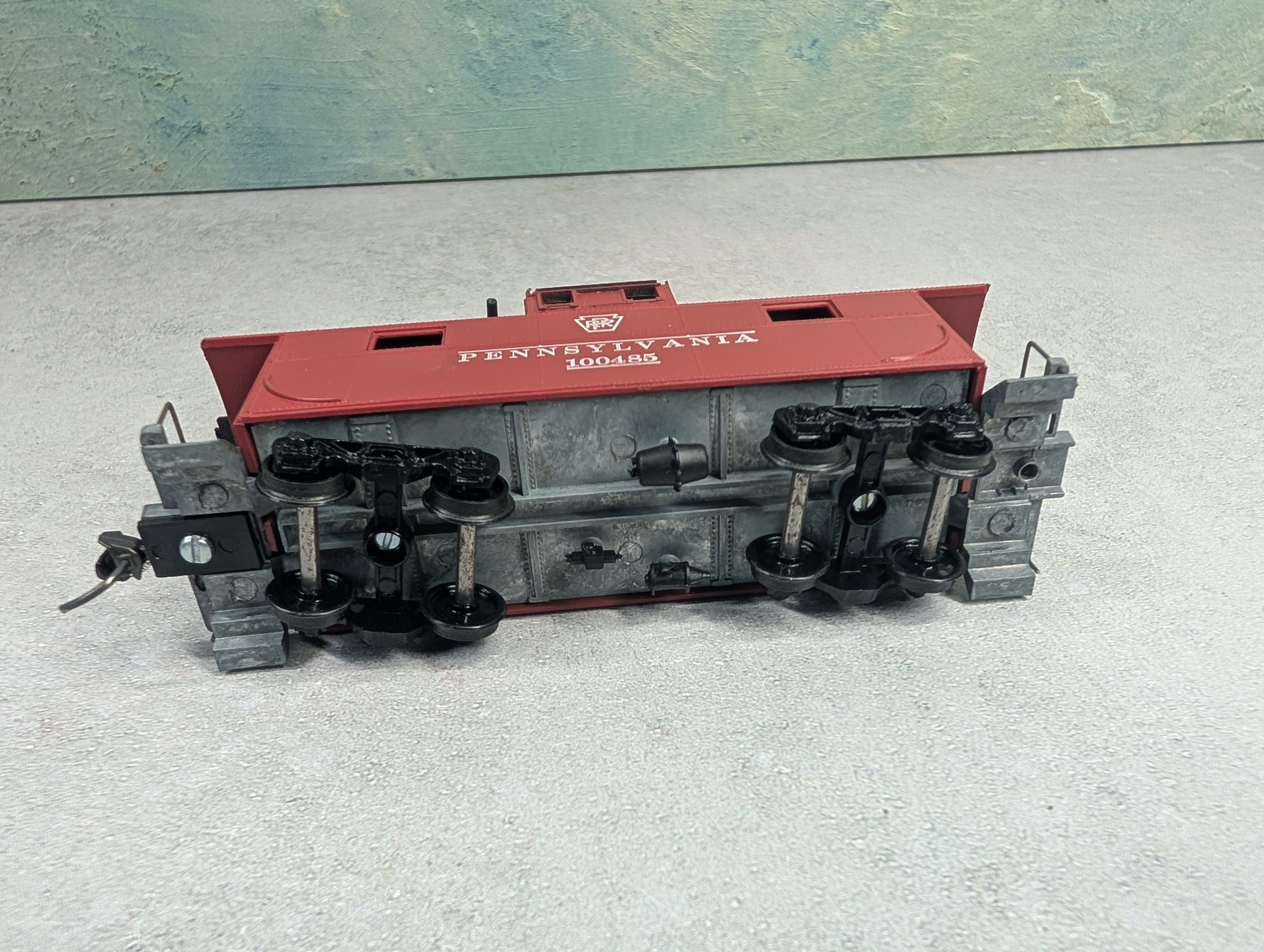 USED Roundhouse HO Scale Caboose Pennsylvania #100485