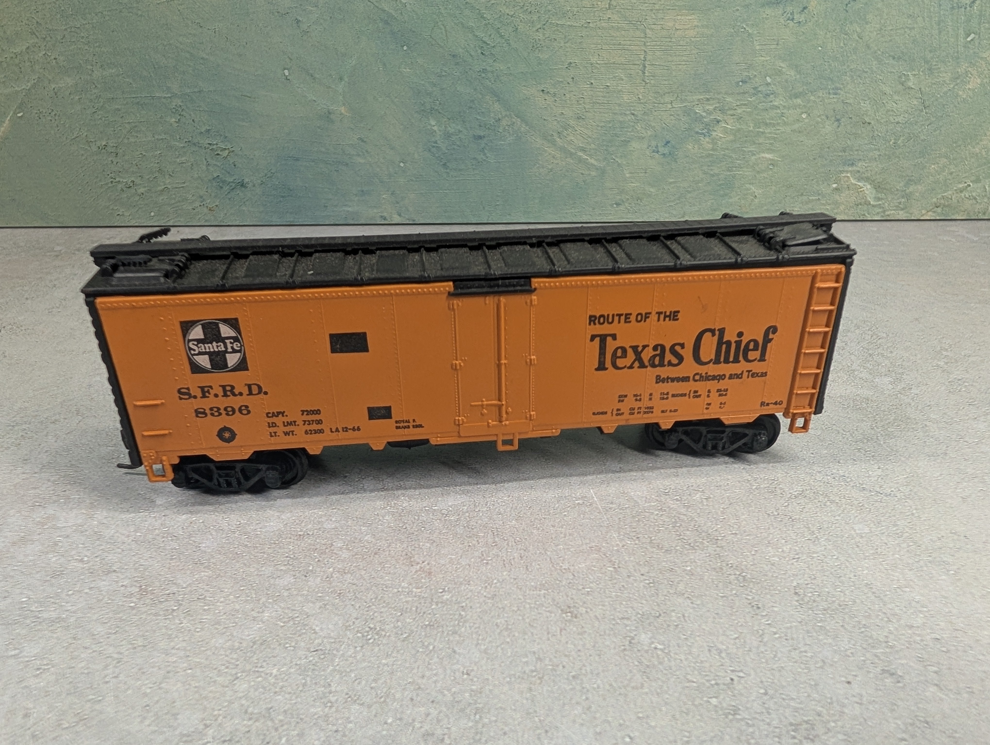USED Athearn HO Scale Reefer Santa Fe SFRD #8396