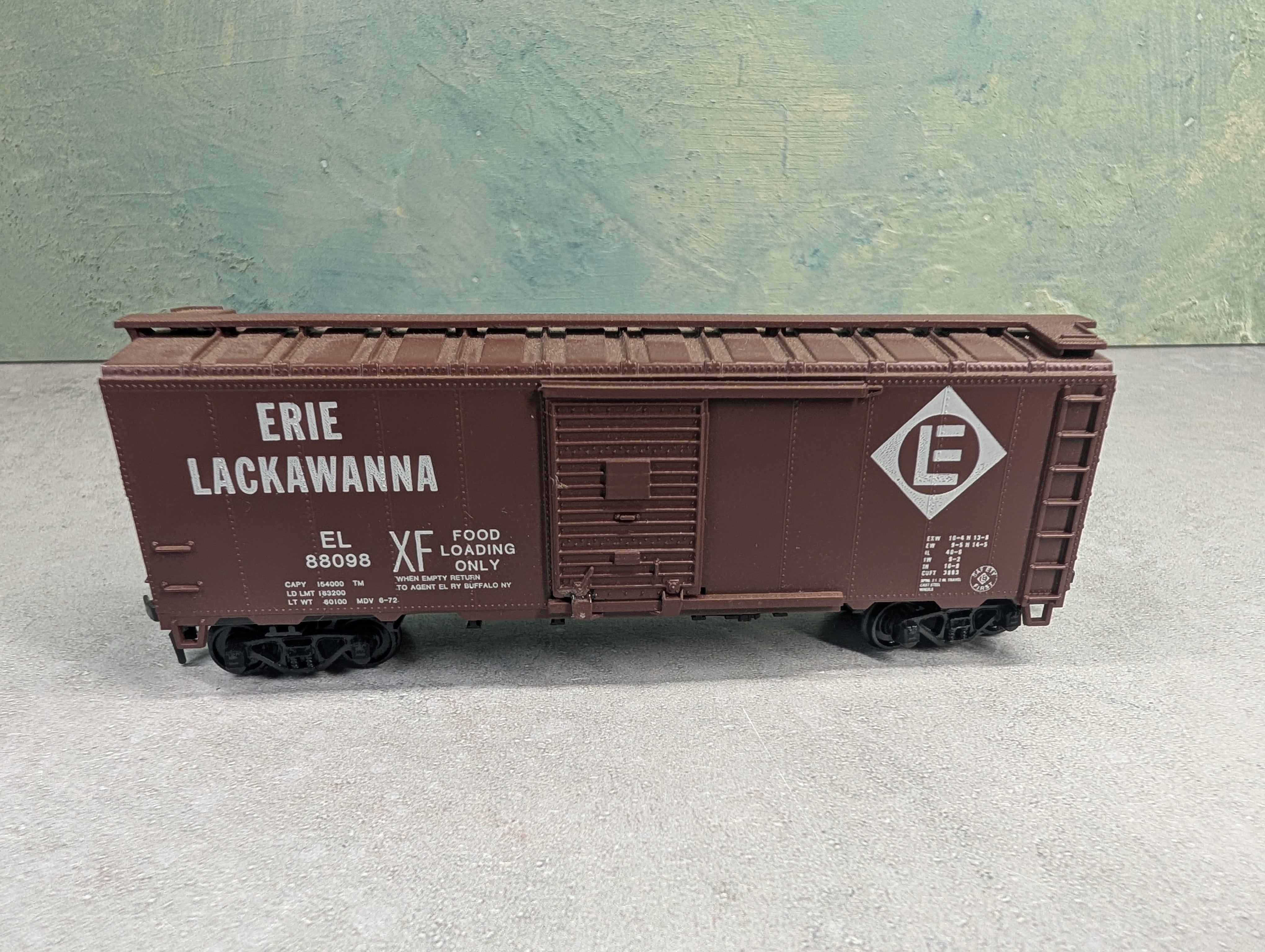 USED Athearn HO Scale 40' Box Car Erie Lackawanna EL #88098