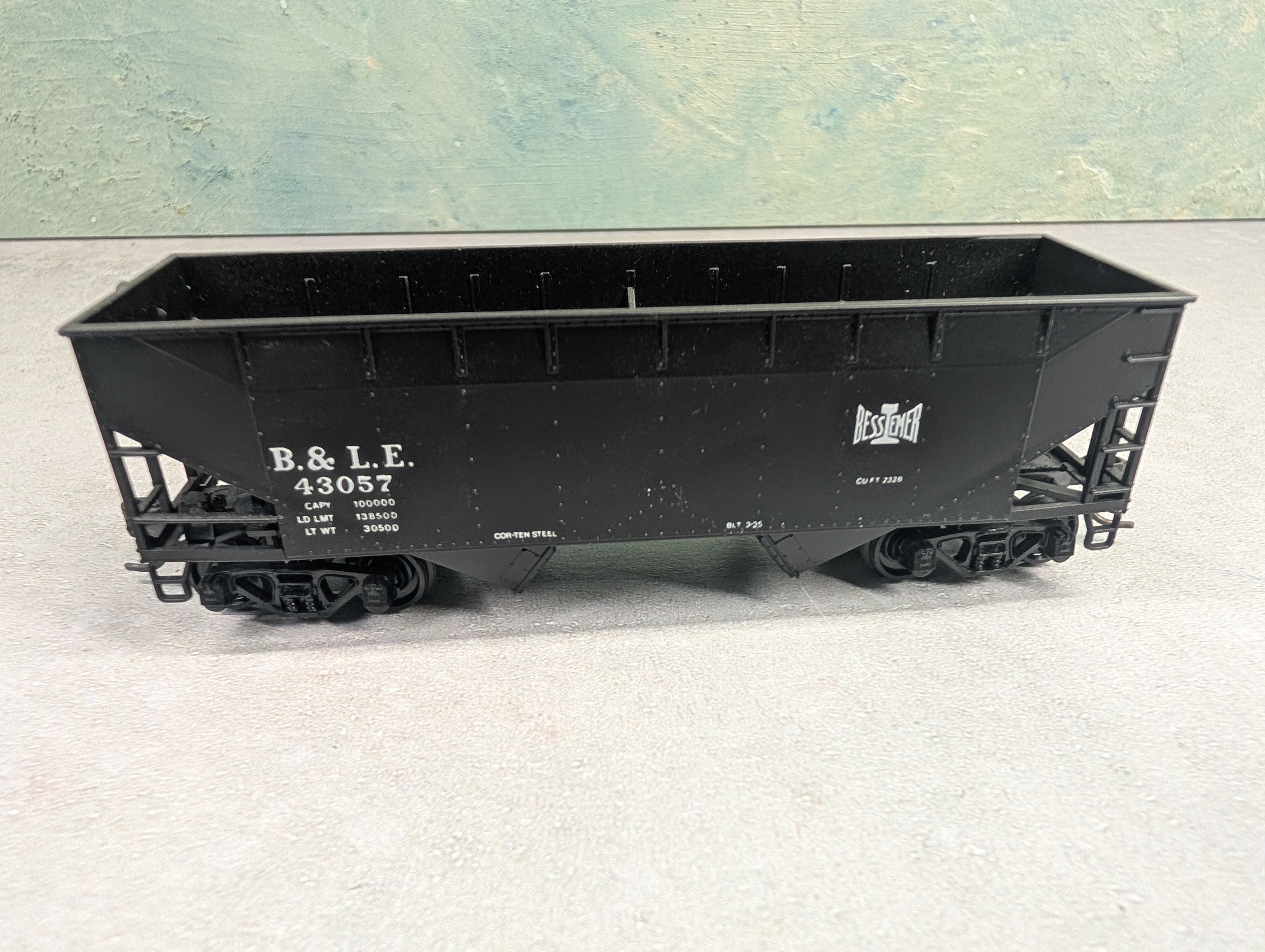 USED Athearn HO Scale 2 Bay Open Hopper Bessemer and Lake Erie Railroad B&LE #43057
