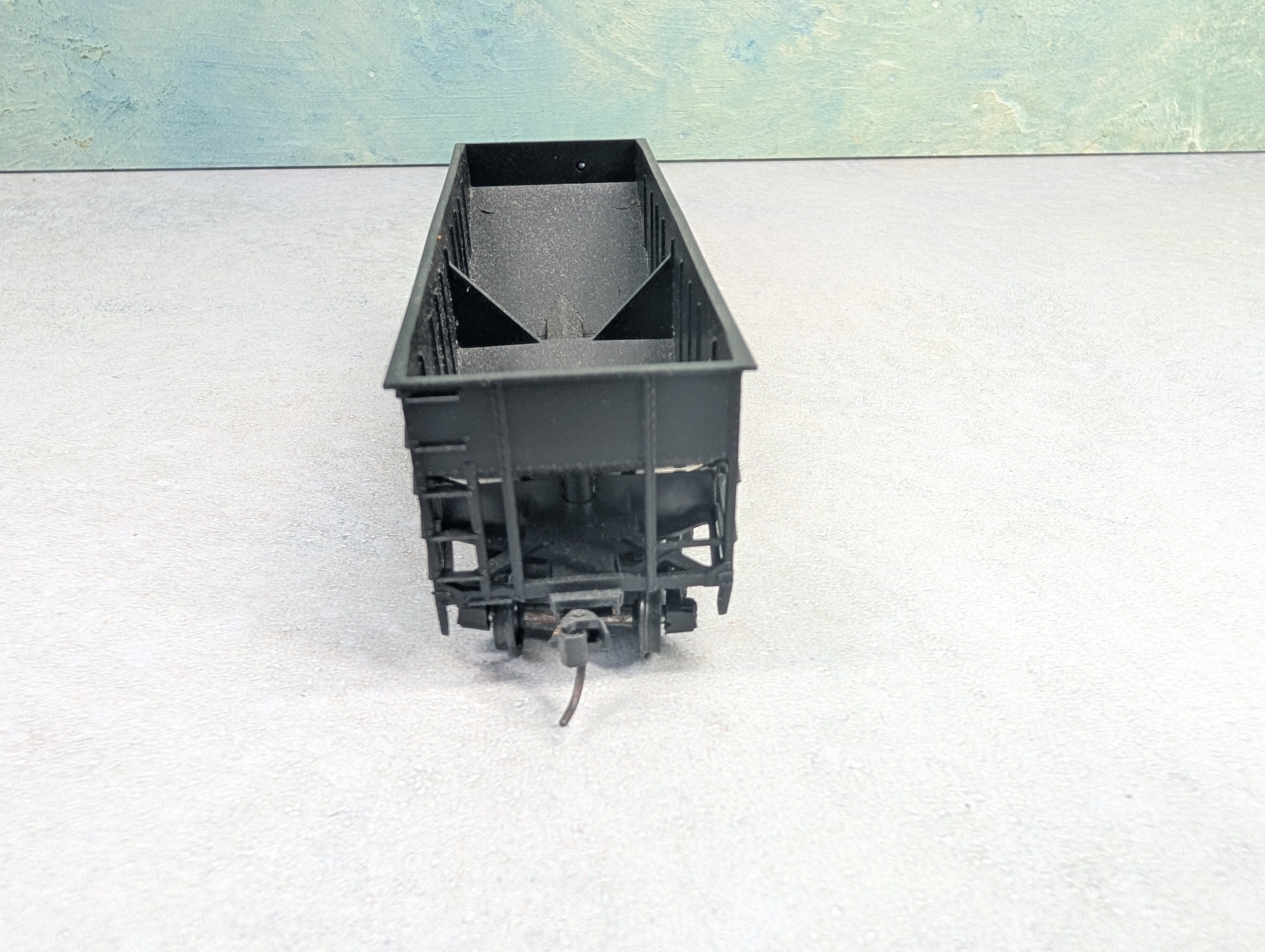 USED Athearn HO Scale 2 Bay Open Hopper Bessemer and Lake Erie Railroad B&LE #43057