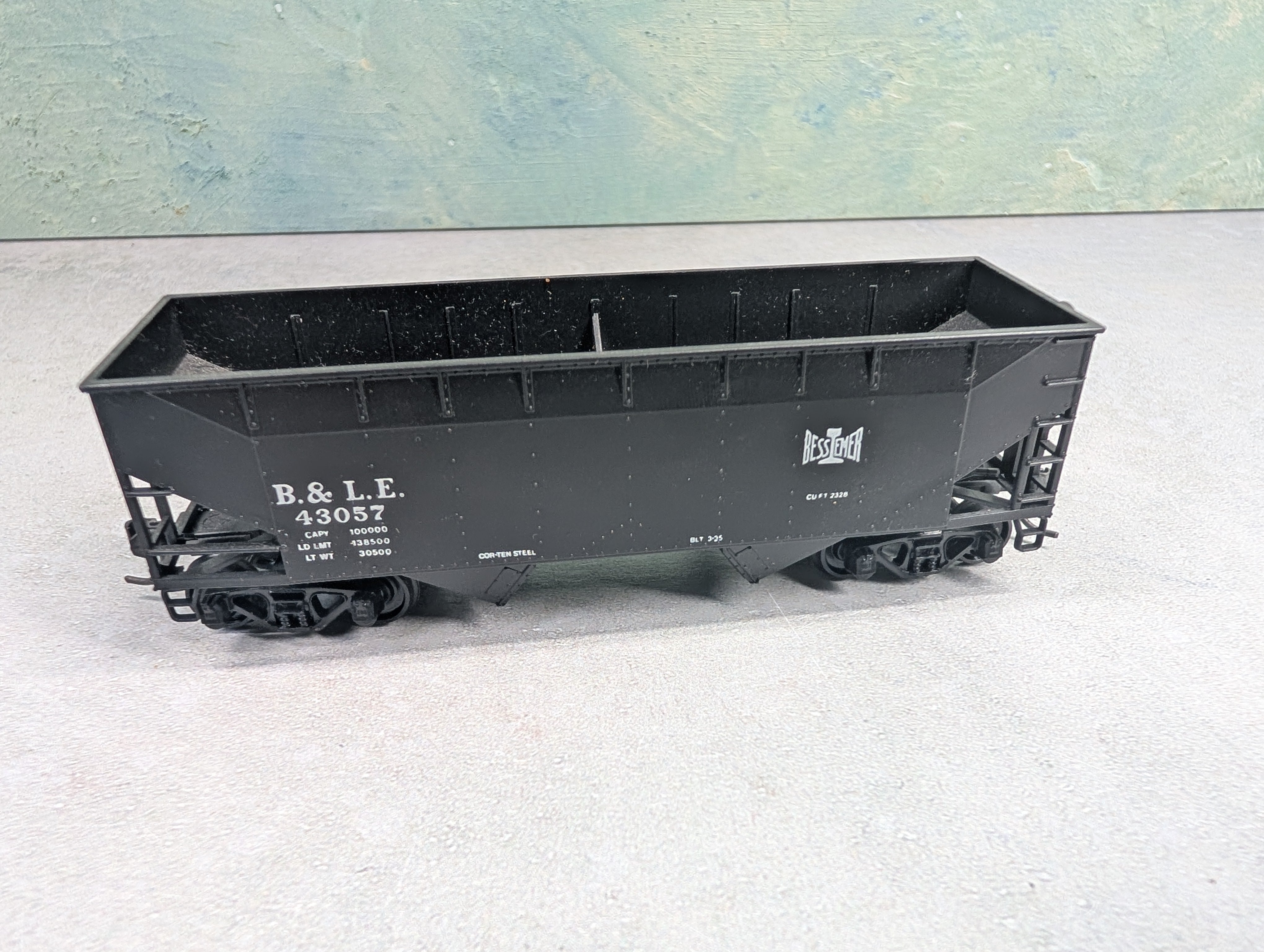 USED Athearn HO Scale 2 Bay Open Hopper Bessemer and Lake Erie Railroad B&LE #43057