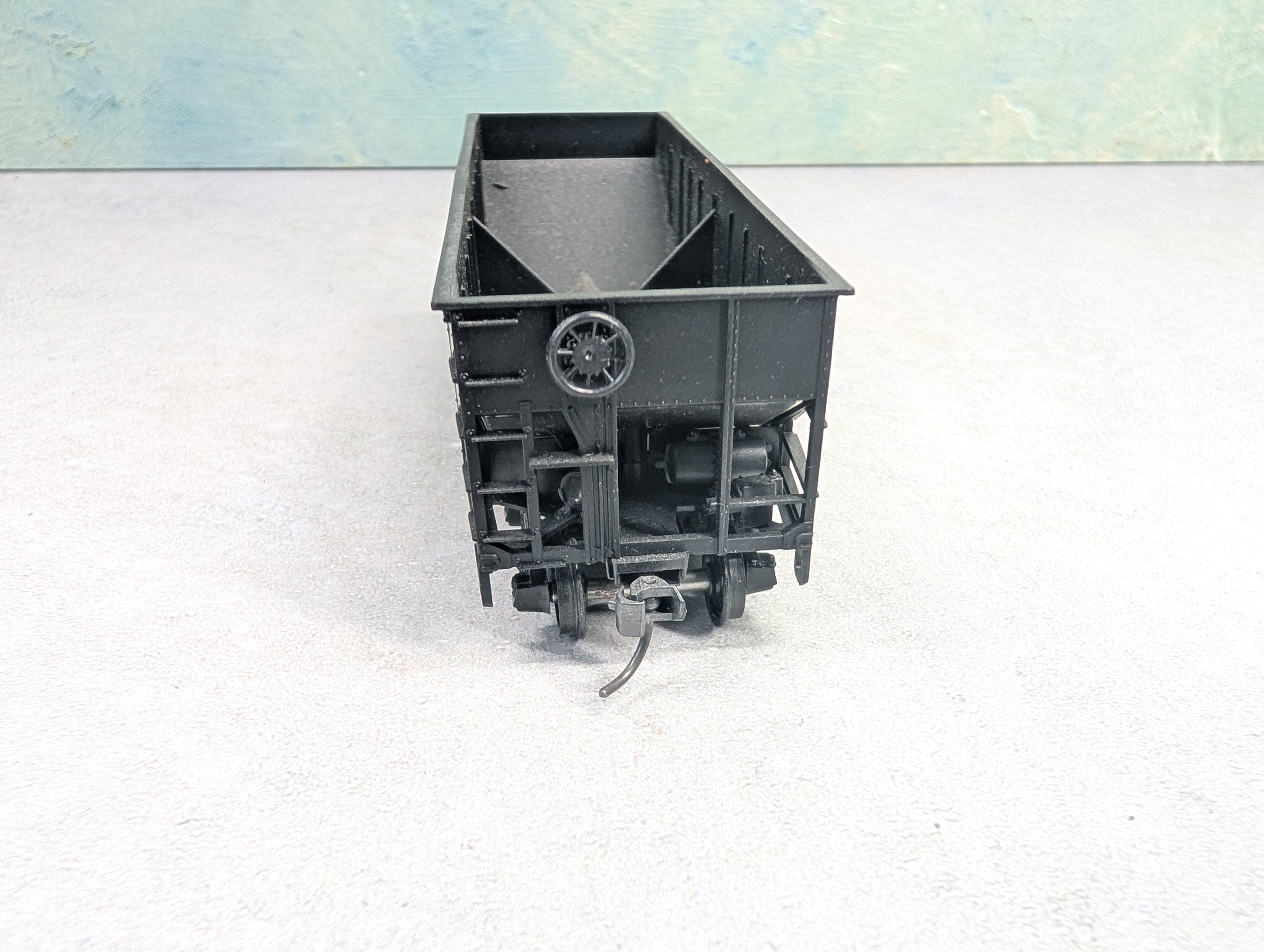 USED Athearn HO Scale 2 Bay Open Hopper Bessemer and Lake Erie Railroad B&LE #43057