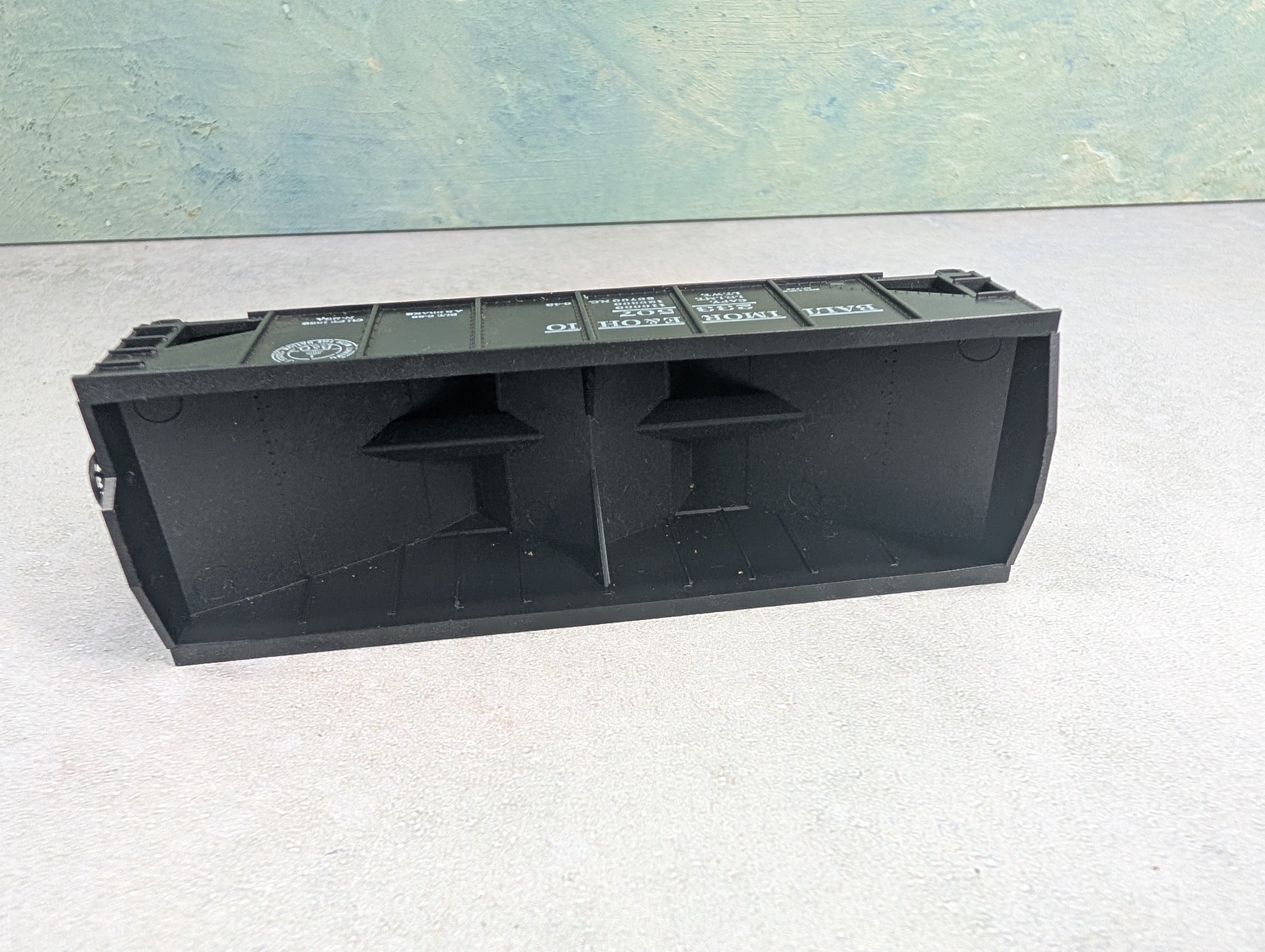 USED Athearn HO Scale 2 Bay Open Hopper Baltimore and Ohio B&O #233507