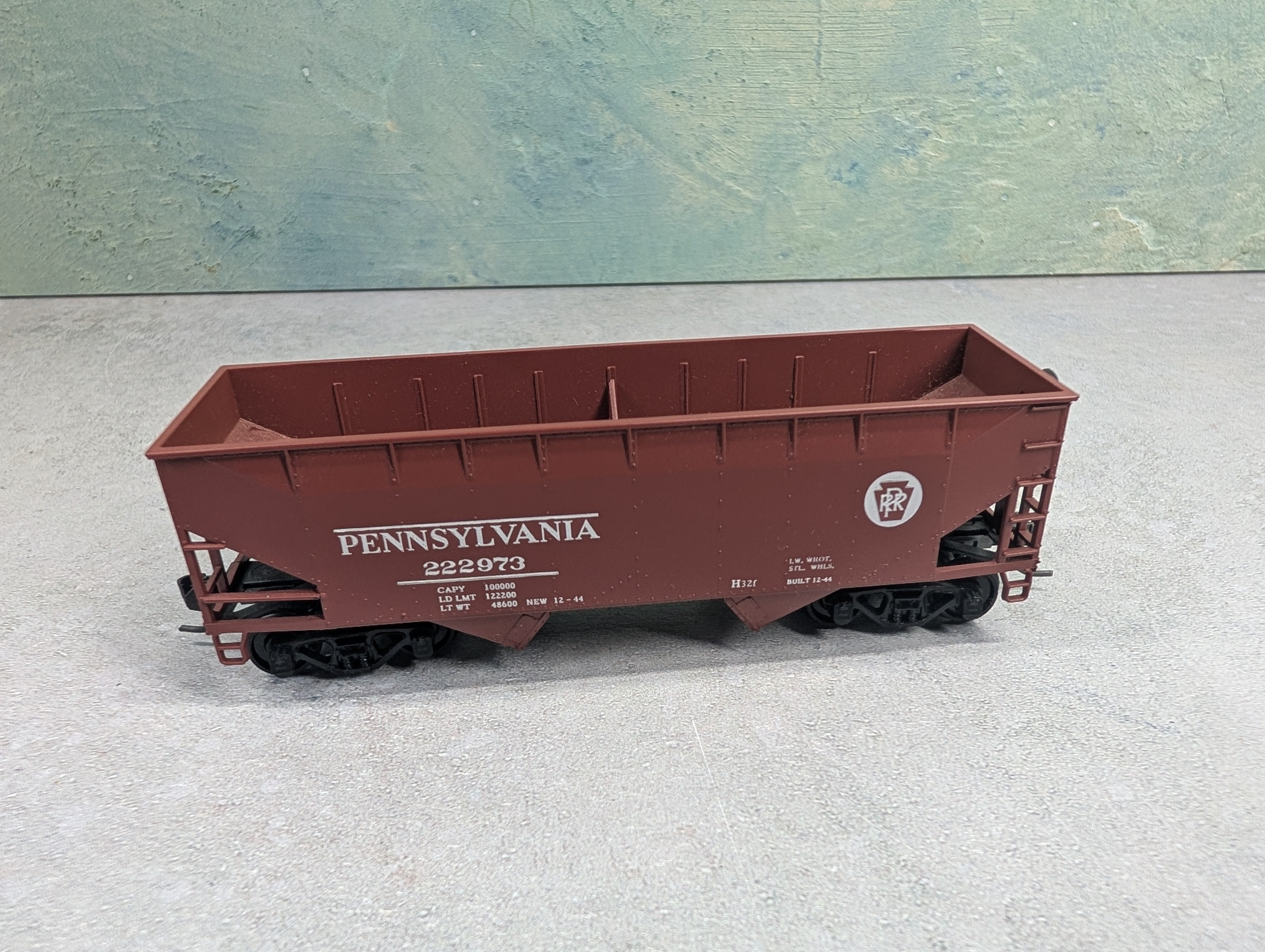 USED Athearn HO Scale 2 Bay Open Hopper Pennsylvania PRR #222973