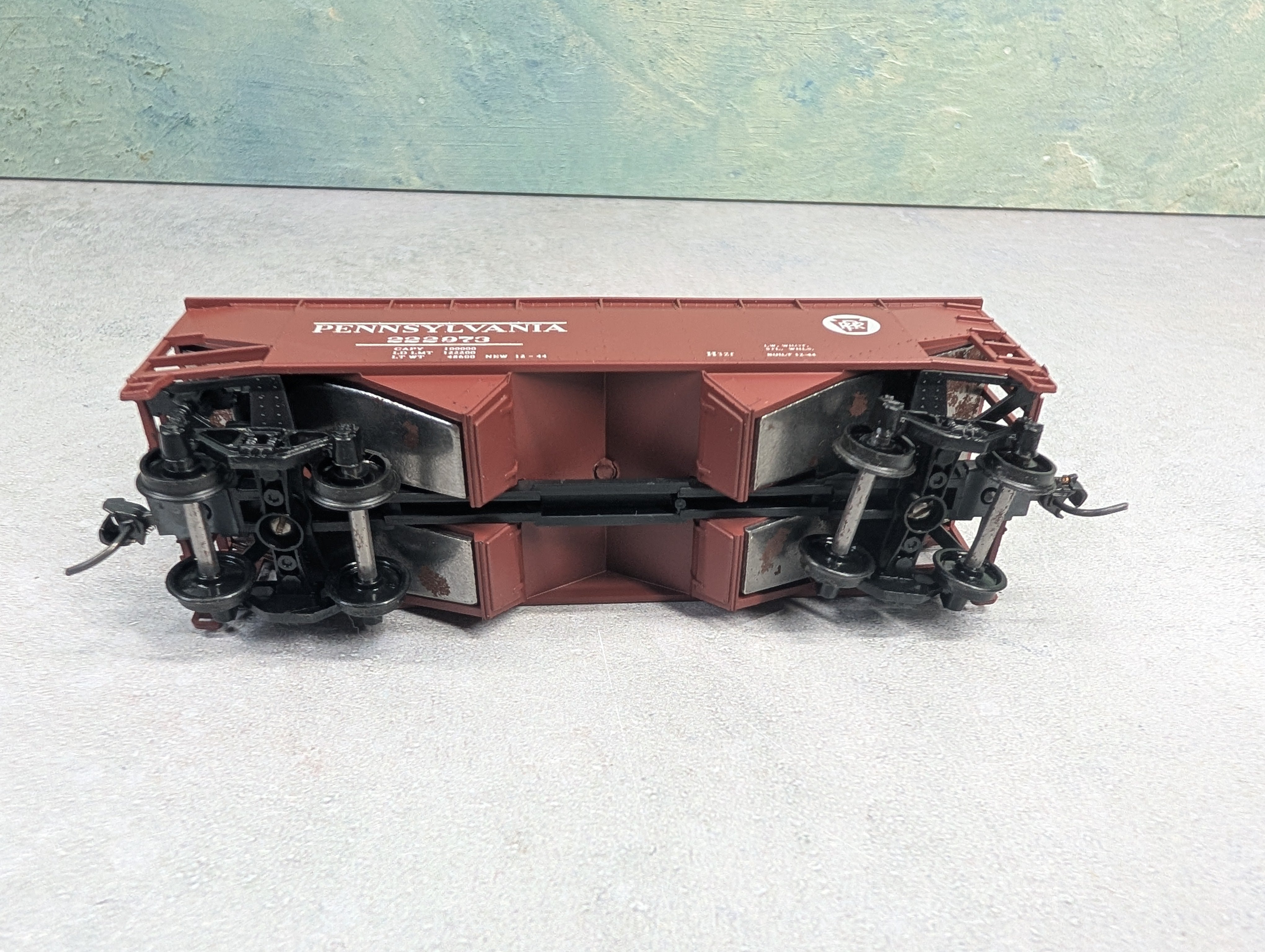 USED Athearn HO Scale 2 Bay Open Hopper Pennsylvania PRR #222973