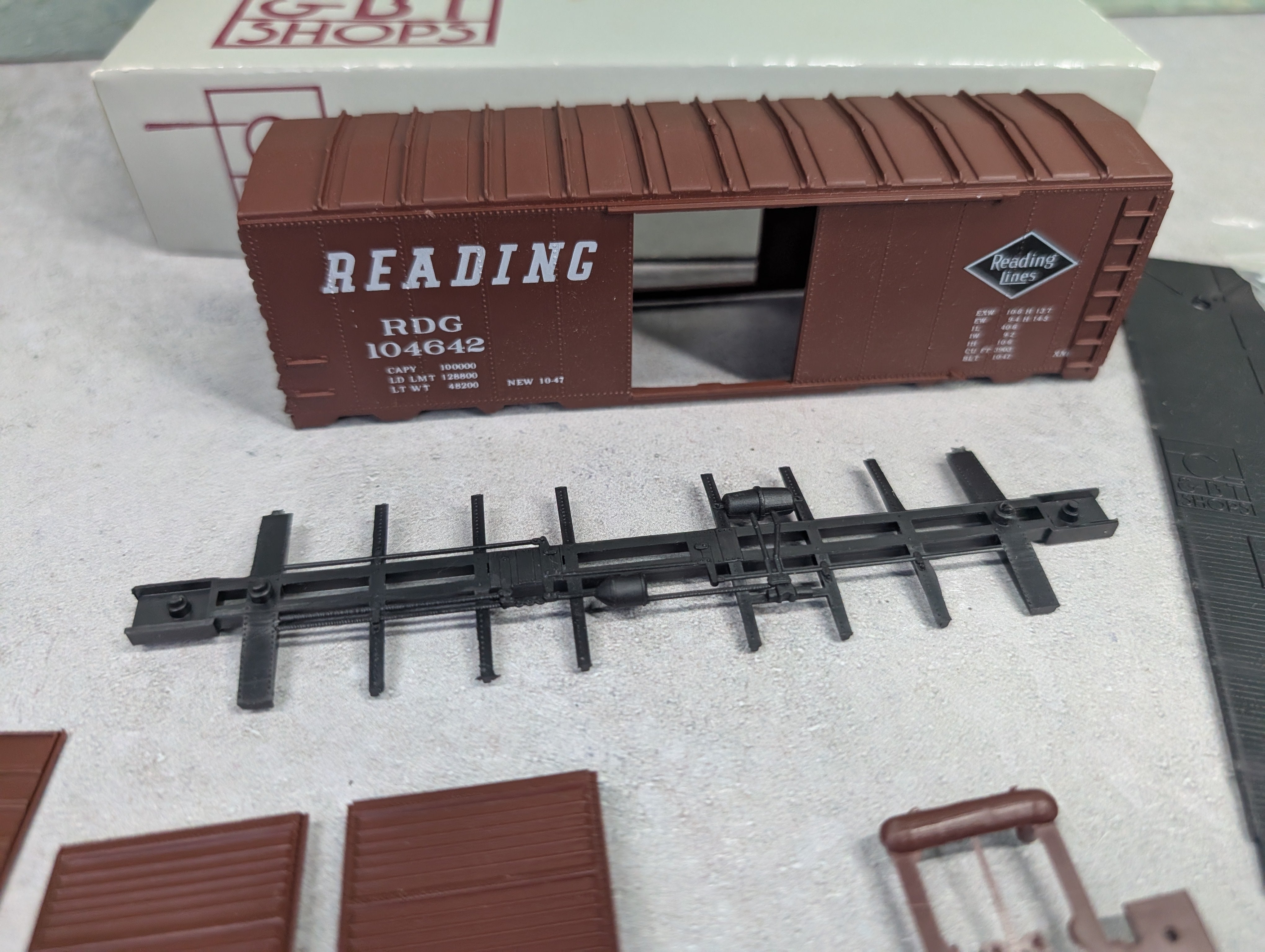 USED C&BT SHOPS HO Scale 40' Box Car Reading RDG #104642 KIT