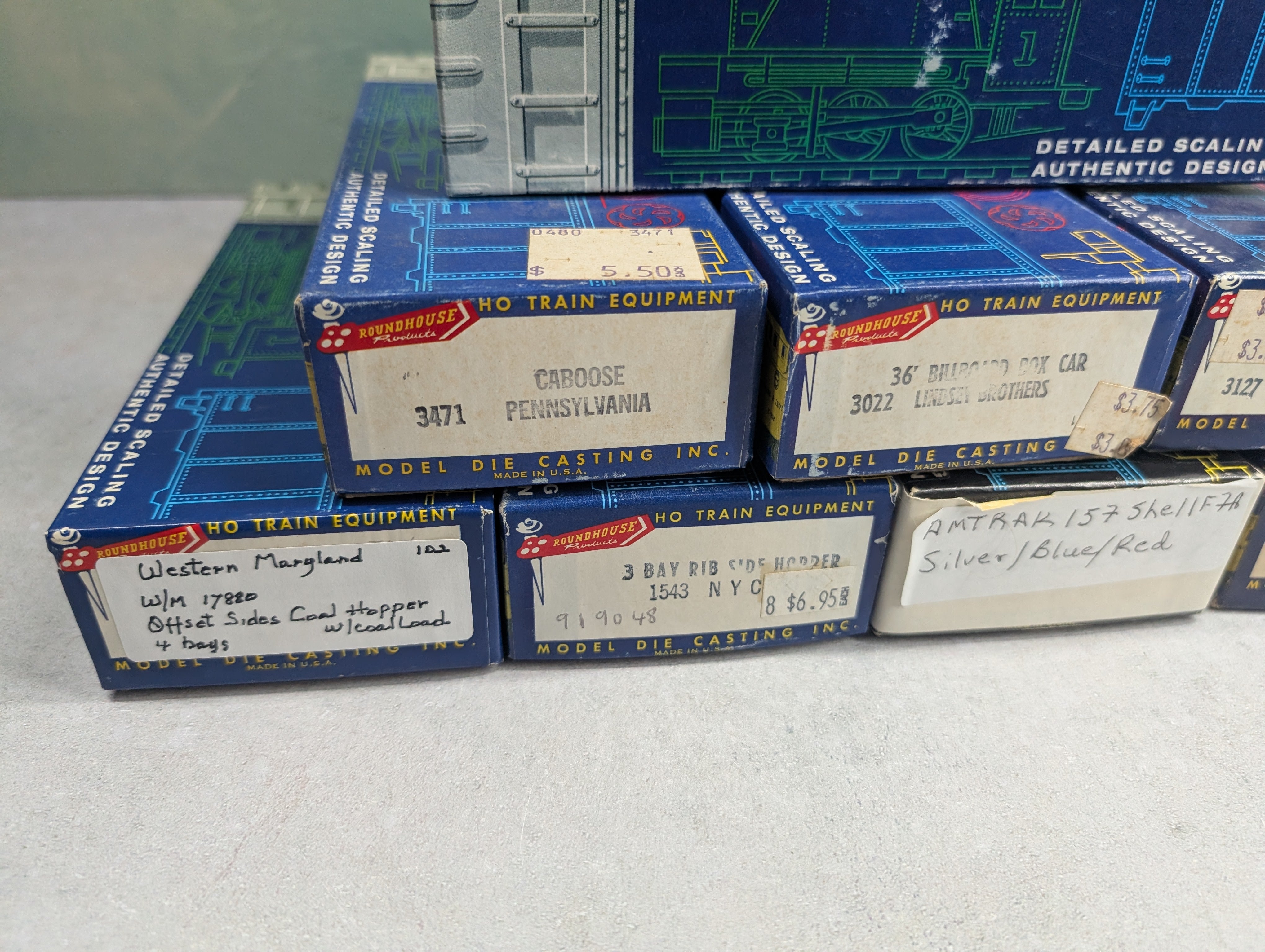 USED Roundhouse HO Scale Empty Boxes For Storage (8 pcs)