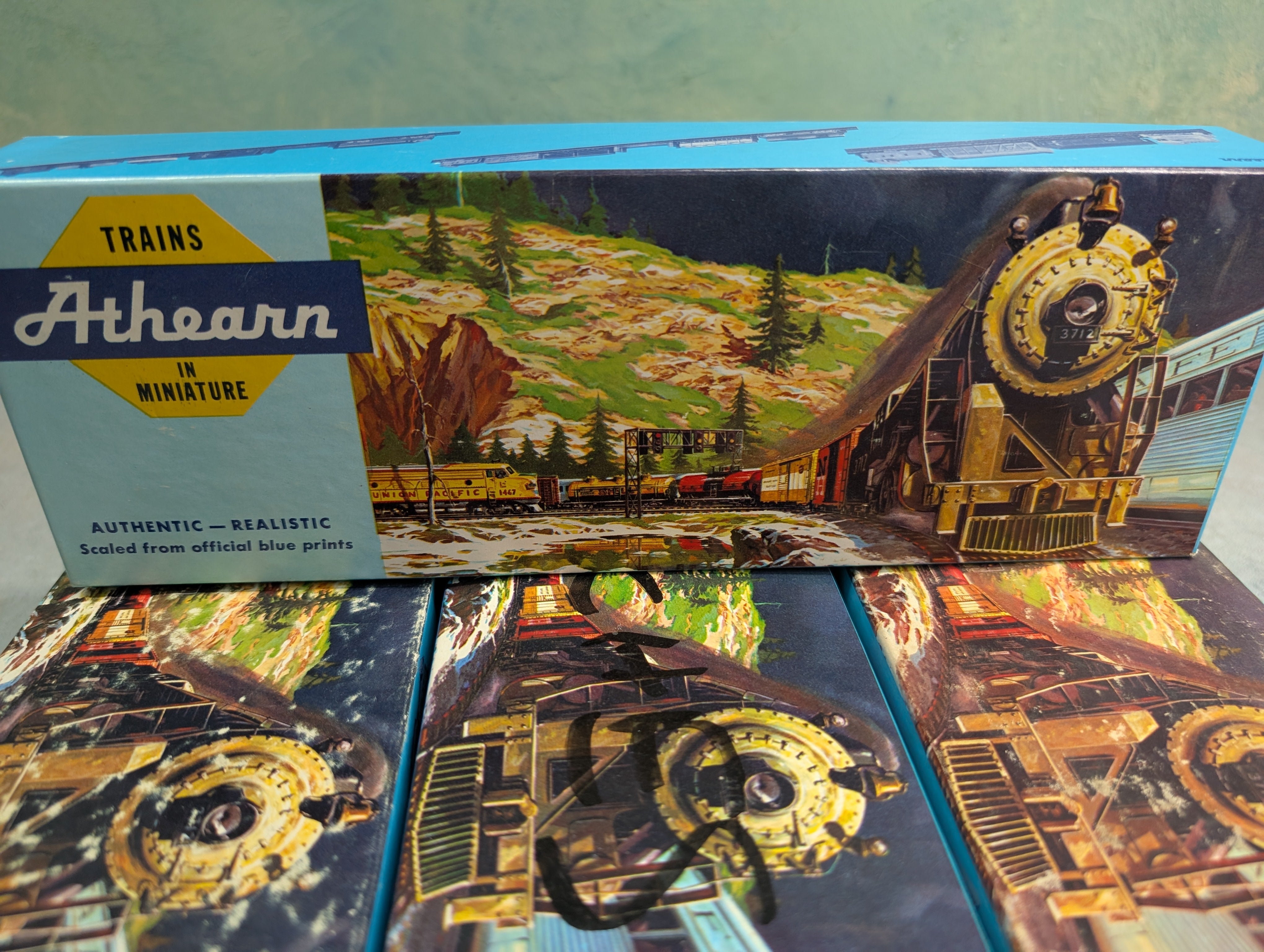 USED Athearn HO Scale Long Empty Boxes For Storage (4 pcs)