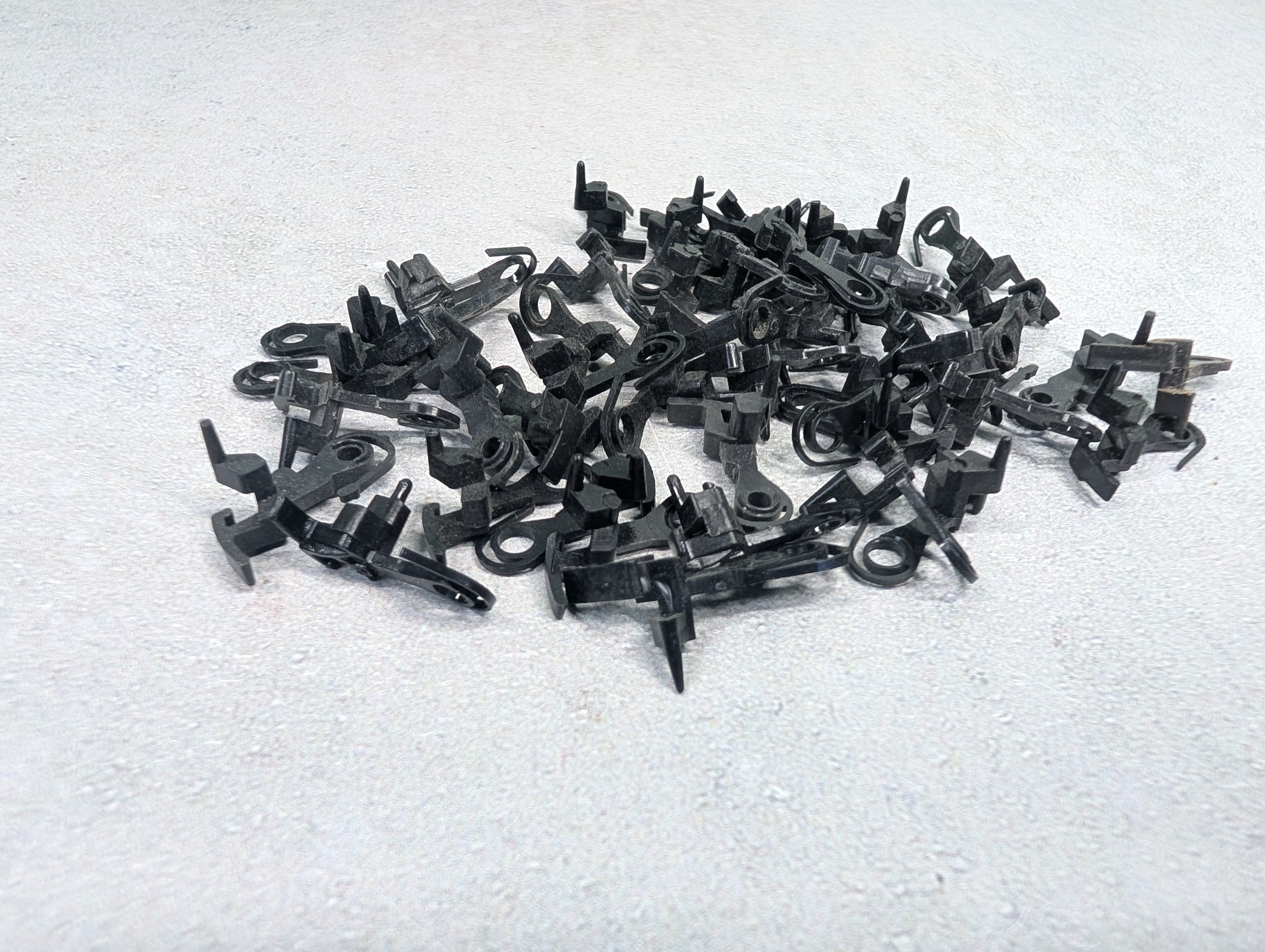 USED HO Scale 40+ Various Horn-Hook Couplers