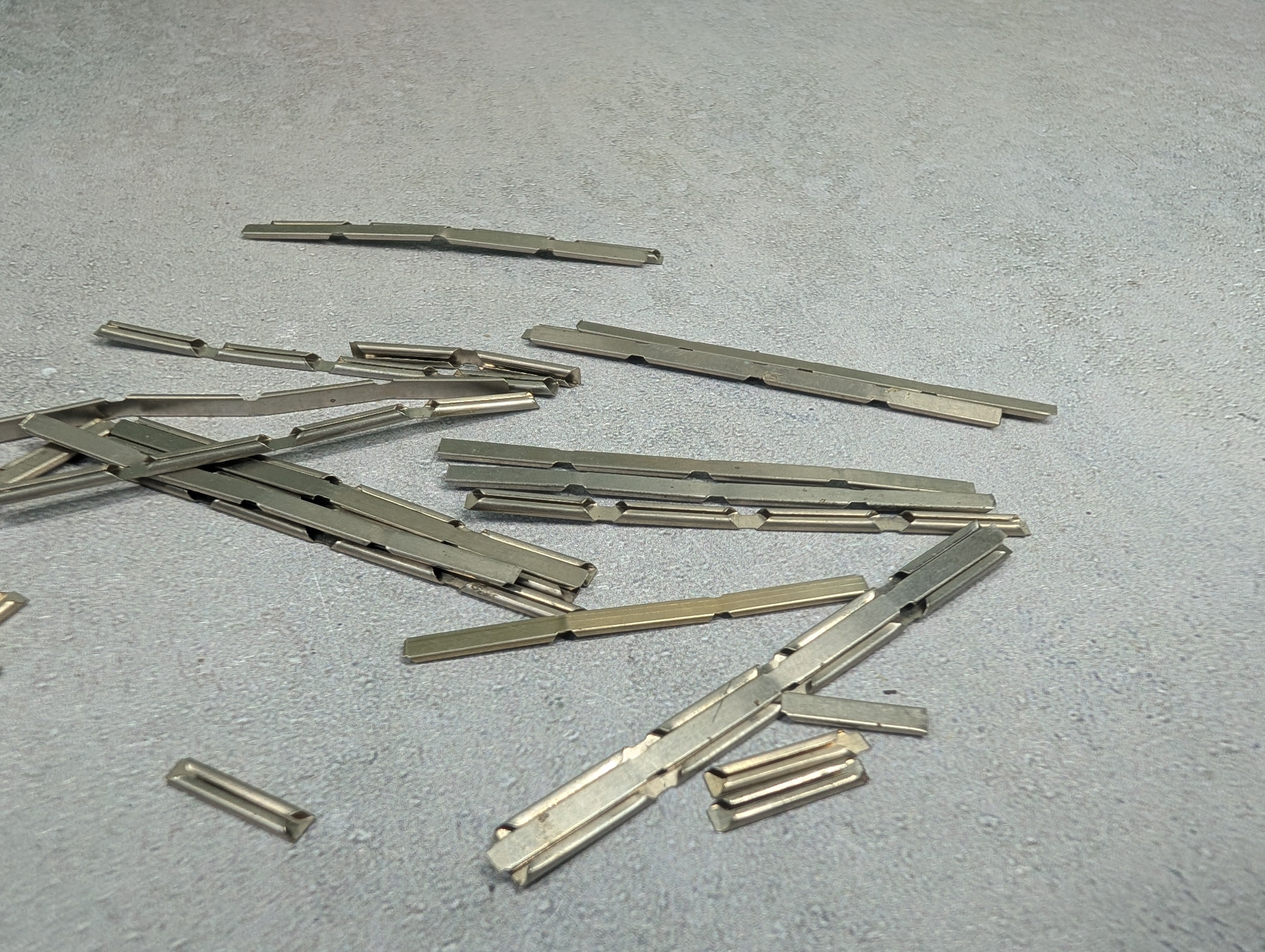 USED HO Scale Lot of Rail Joiners