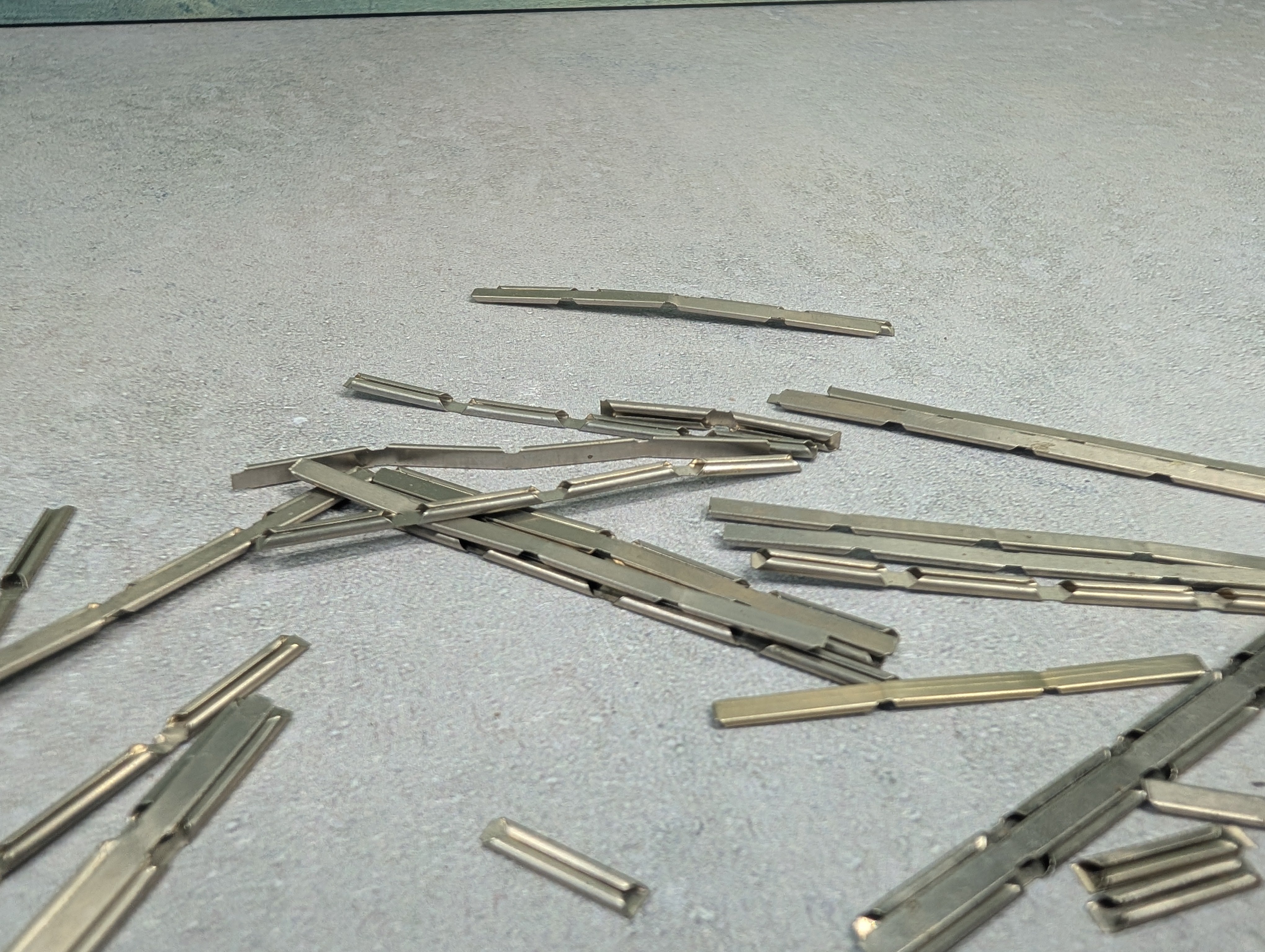 USED HO Scale Lot of Rail Joiners