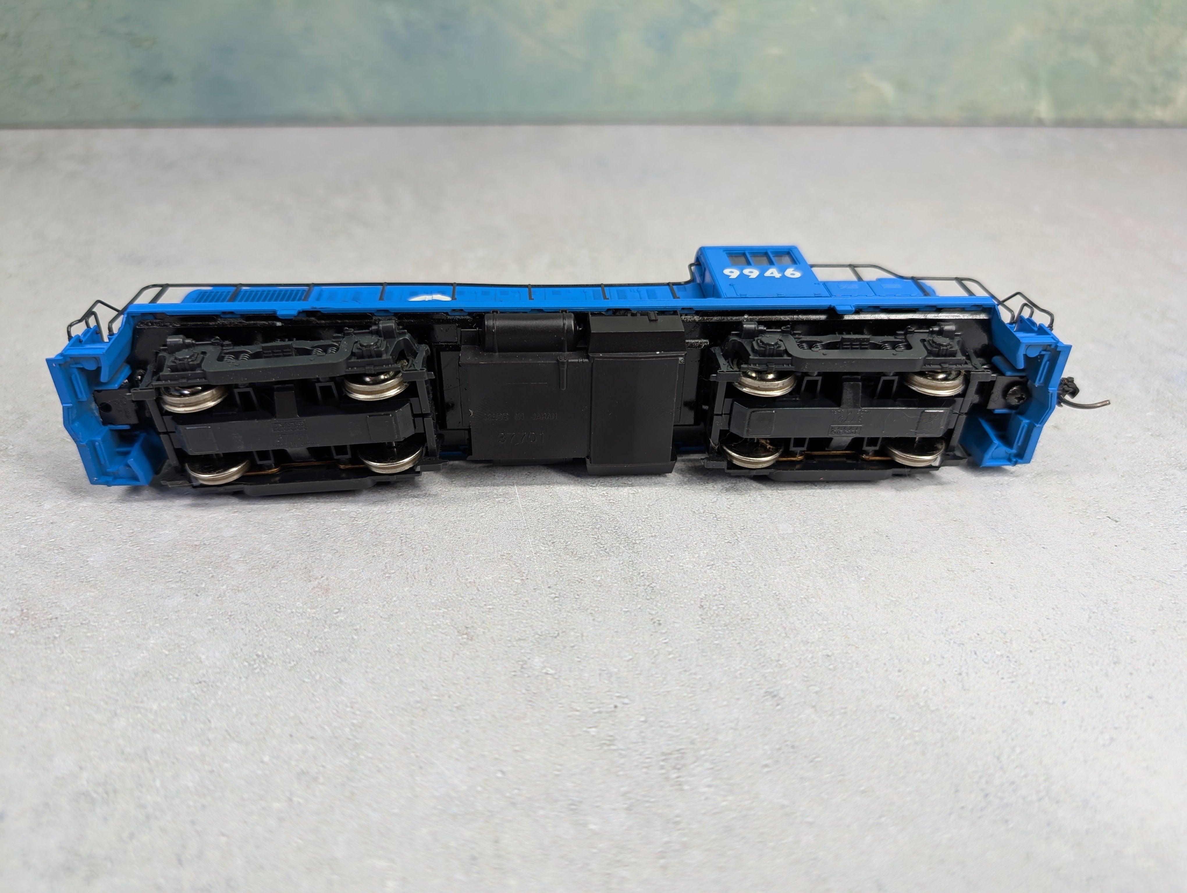 USED Atlas HO Scale Bev-Bel Kato RS-3 Diesel Locomotive Conrail #9946 Runs Great DC