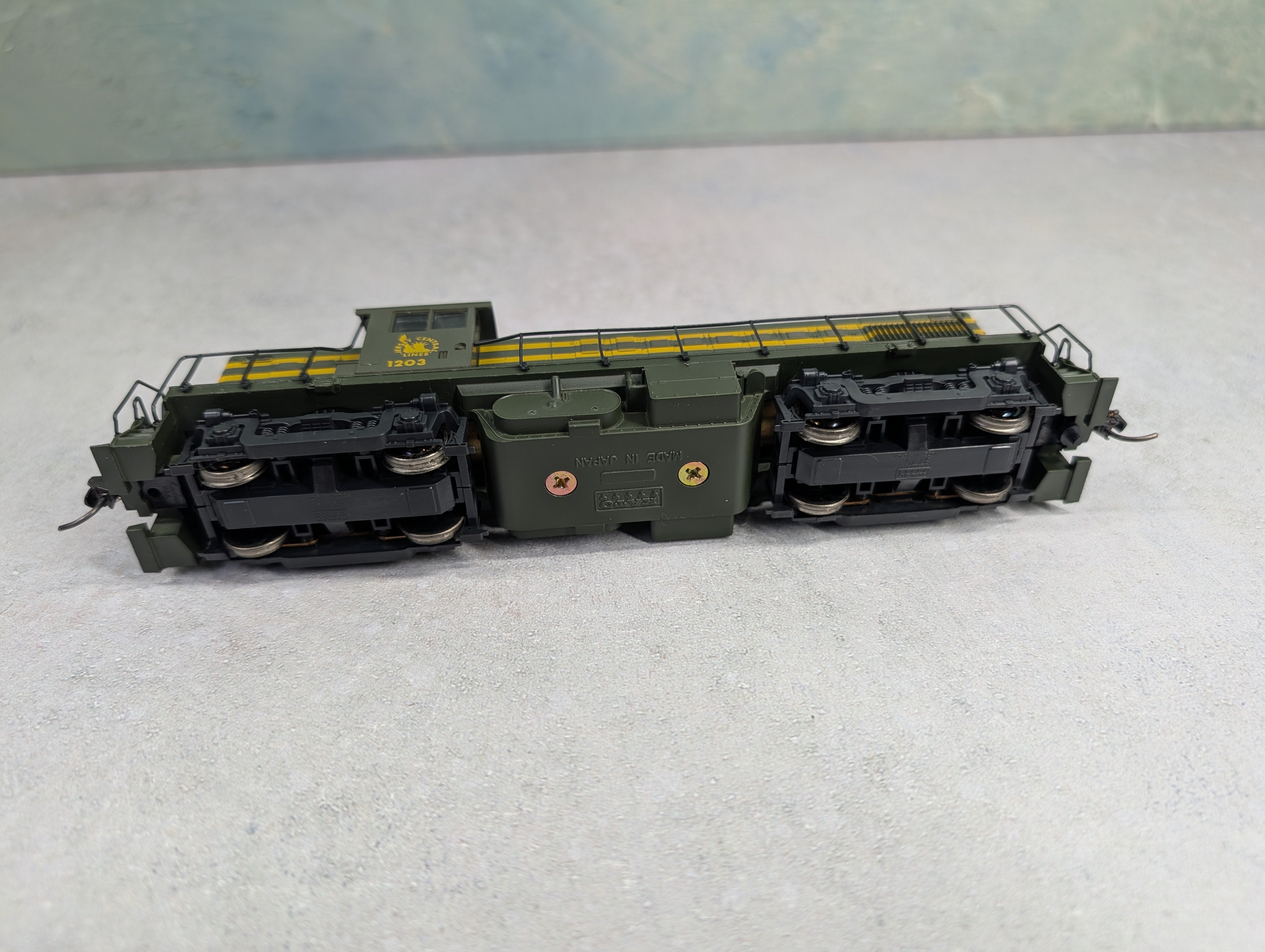 USED Atlas 8122 HO Scale Kato RS-1 Diesel Locomotive Jersey Central CNJ #1203 Runs Great DC