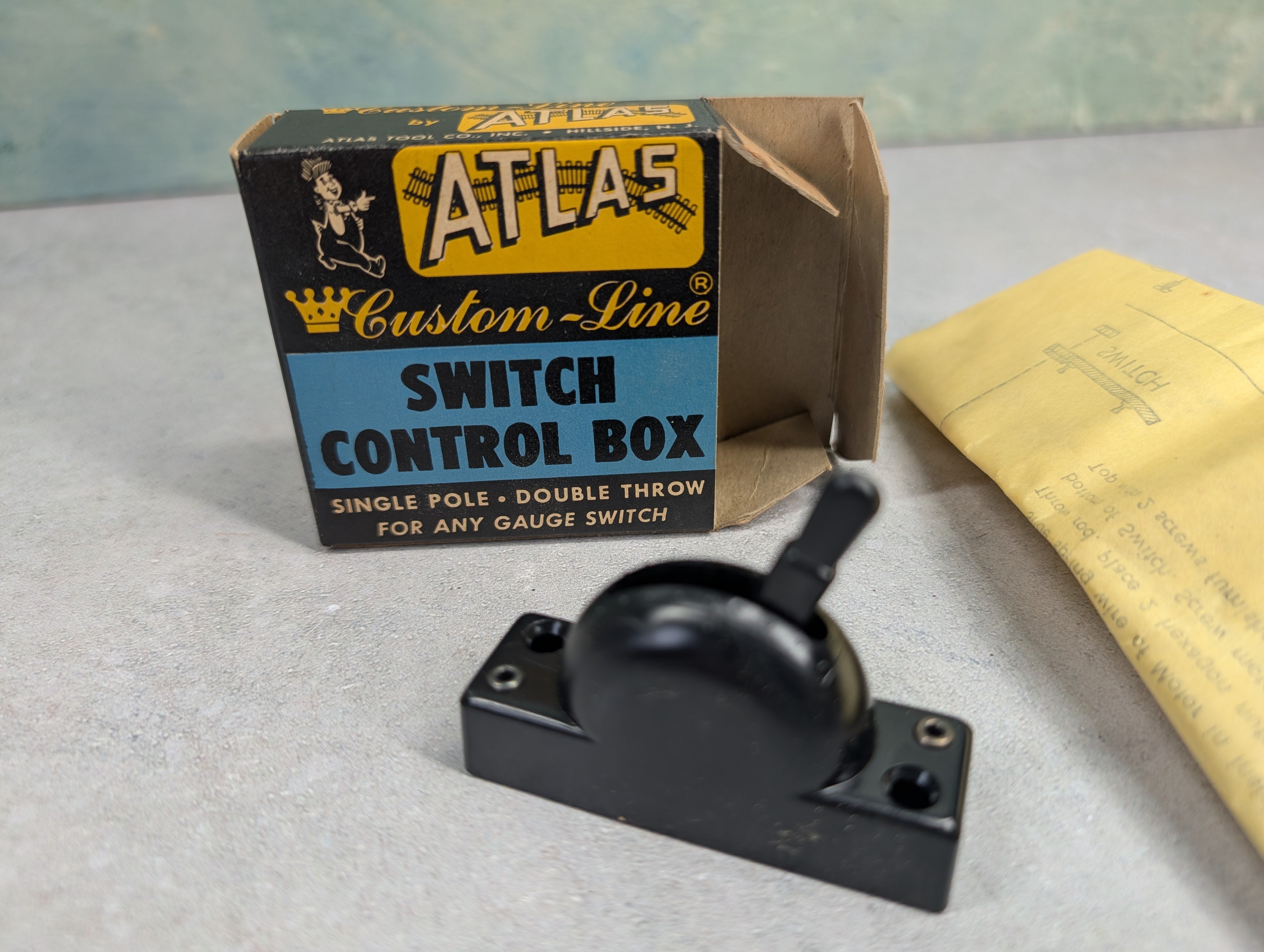 USED Atlas Multi Scale Custom-Line Switch Control Box, Single Pole, Double Throw