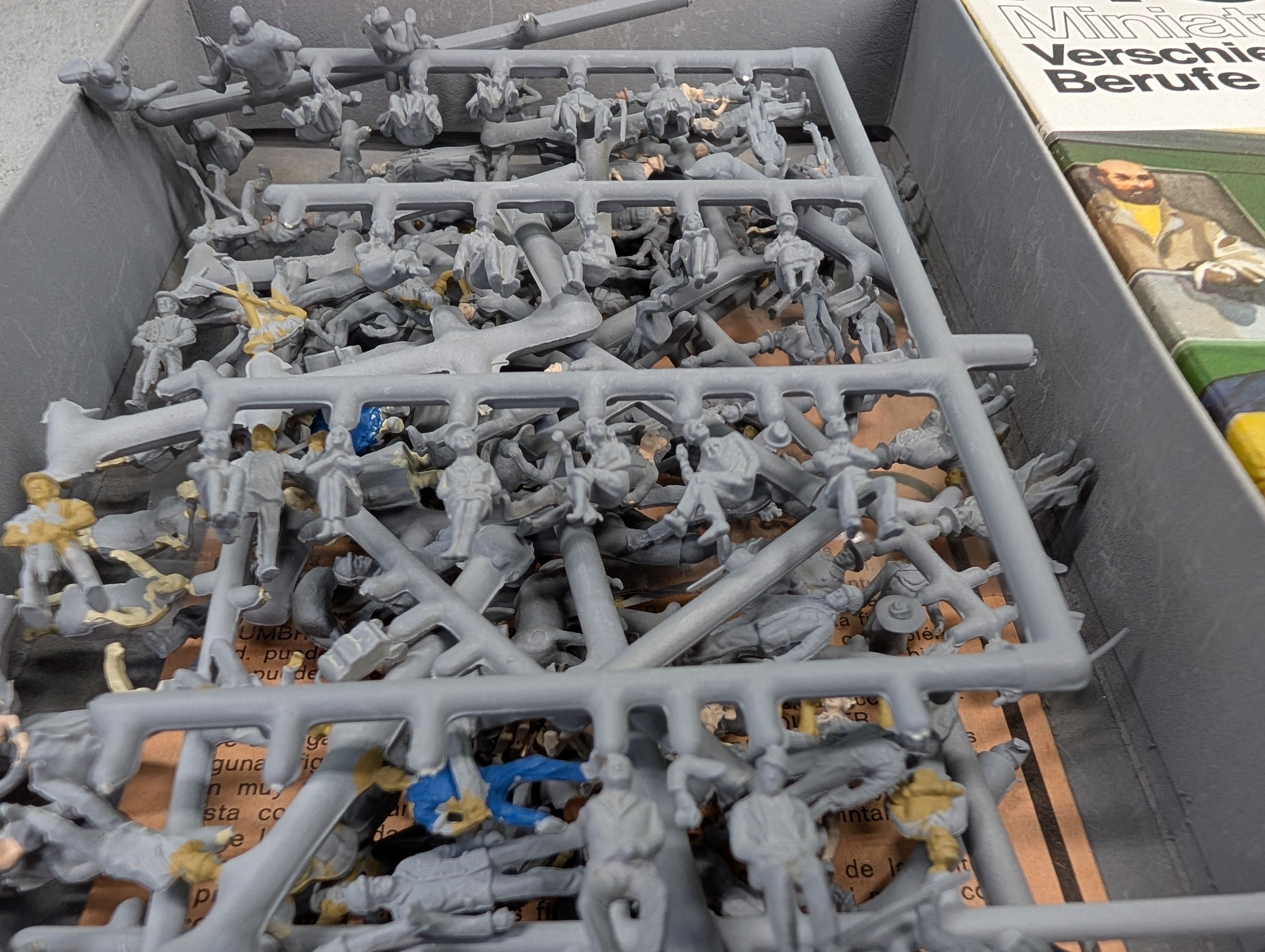 USED Preiser 326 HO Scale Mostly Unpainted Figures