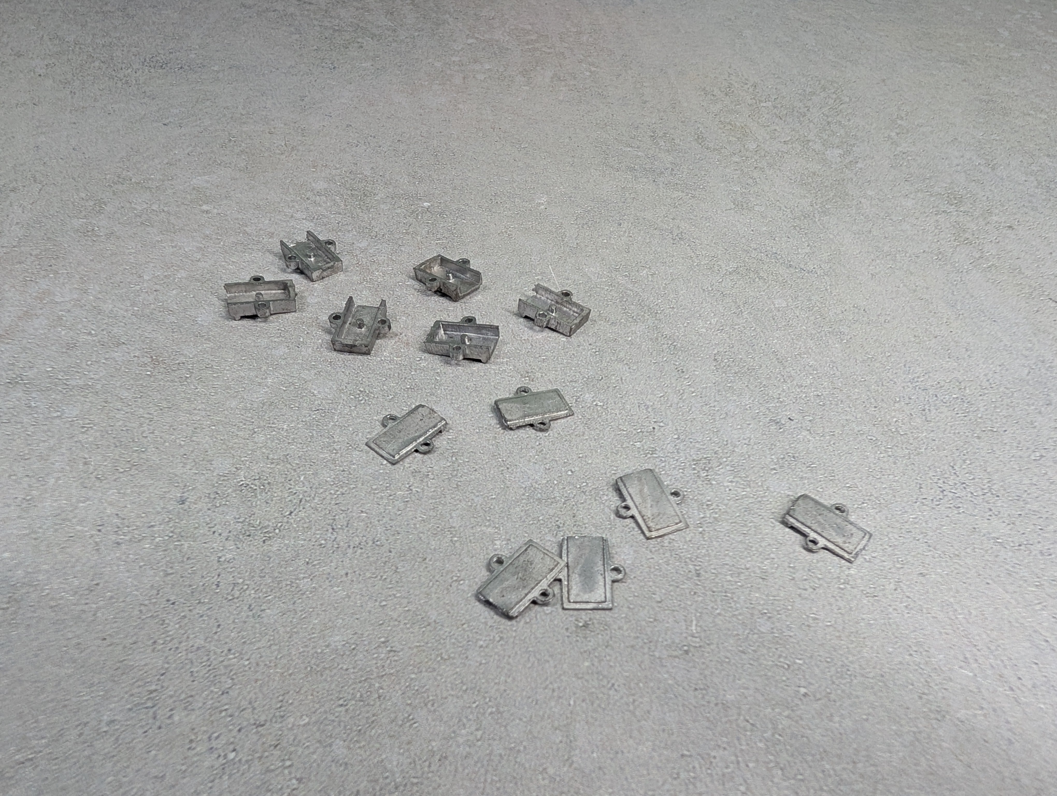 USED HO Scale Metal or Pewter Gearbox & Gearbox Covers