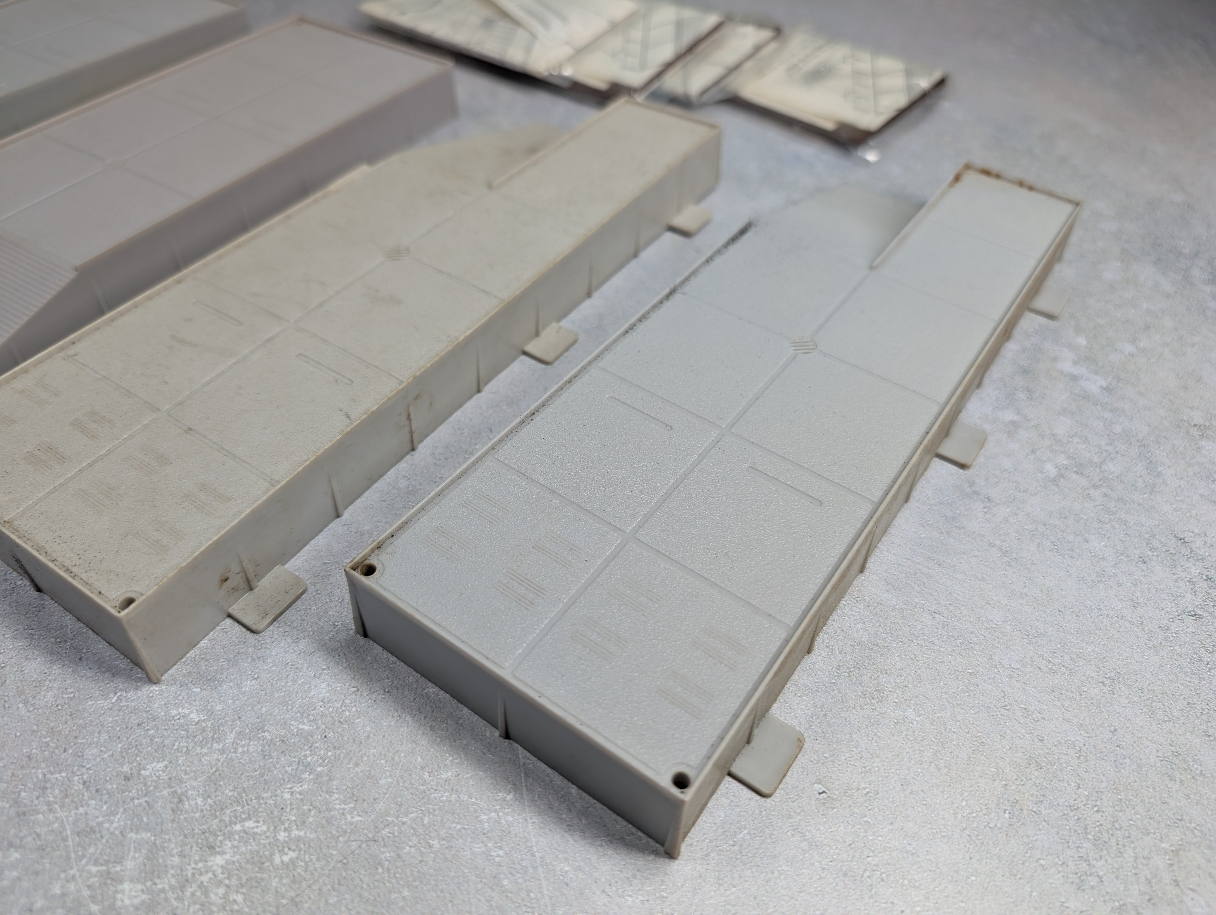 USED Tyco HO Scale Truck Terminal Ramp Lot (4 pcs)