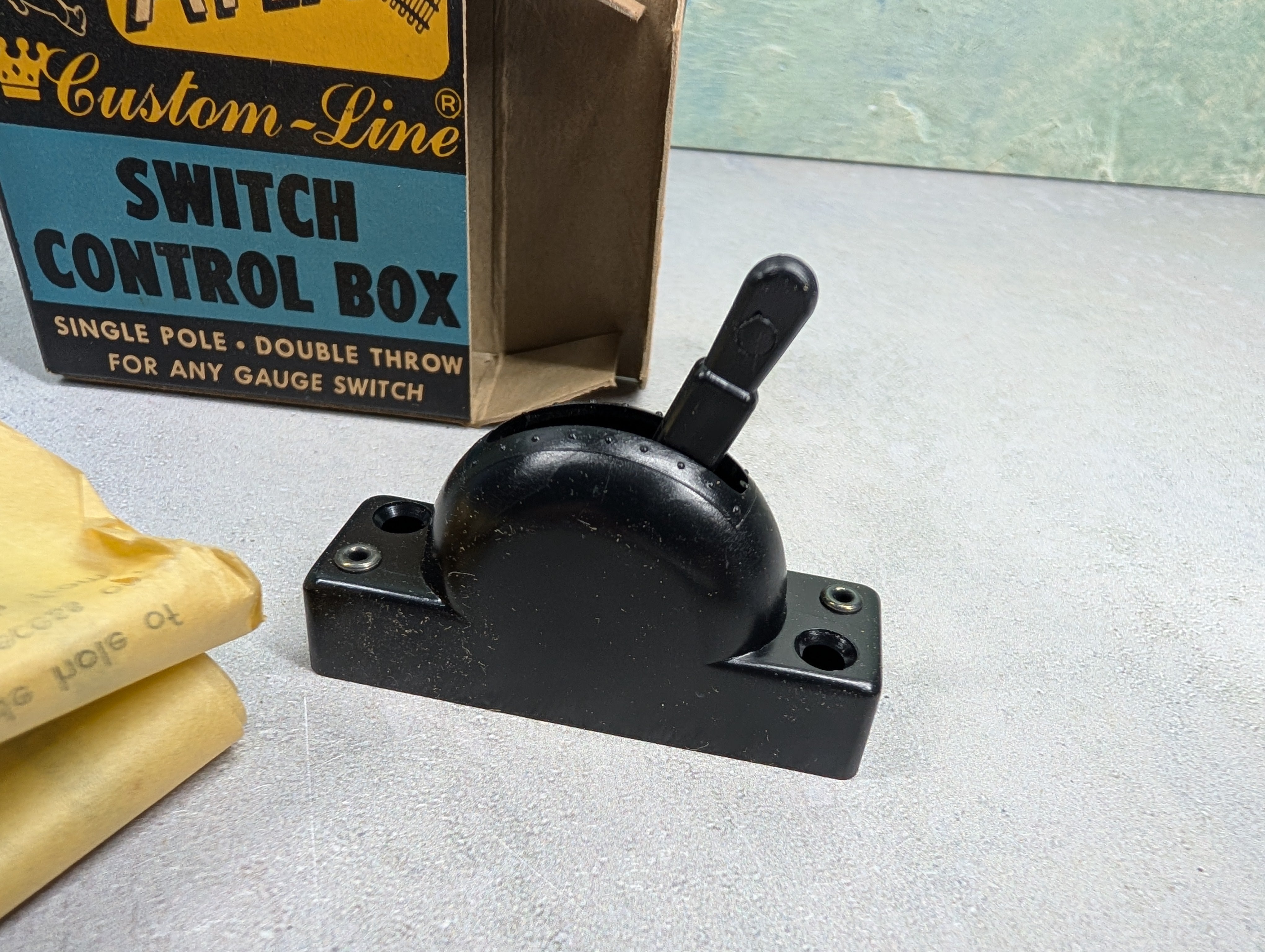 USED Atlas Multi Scale Custom-Line Switch Control Box, Single Pole, Double Throw