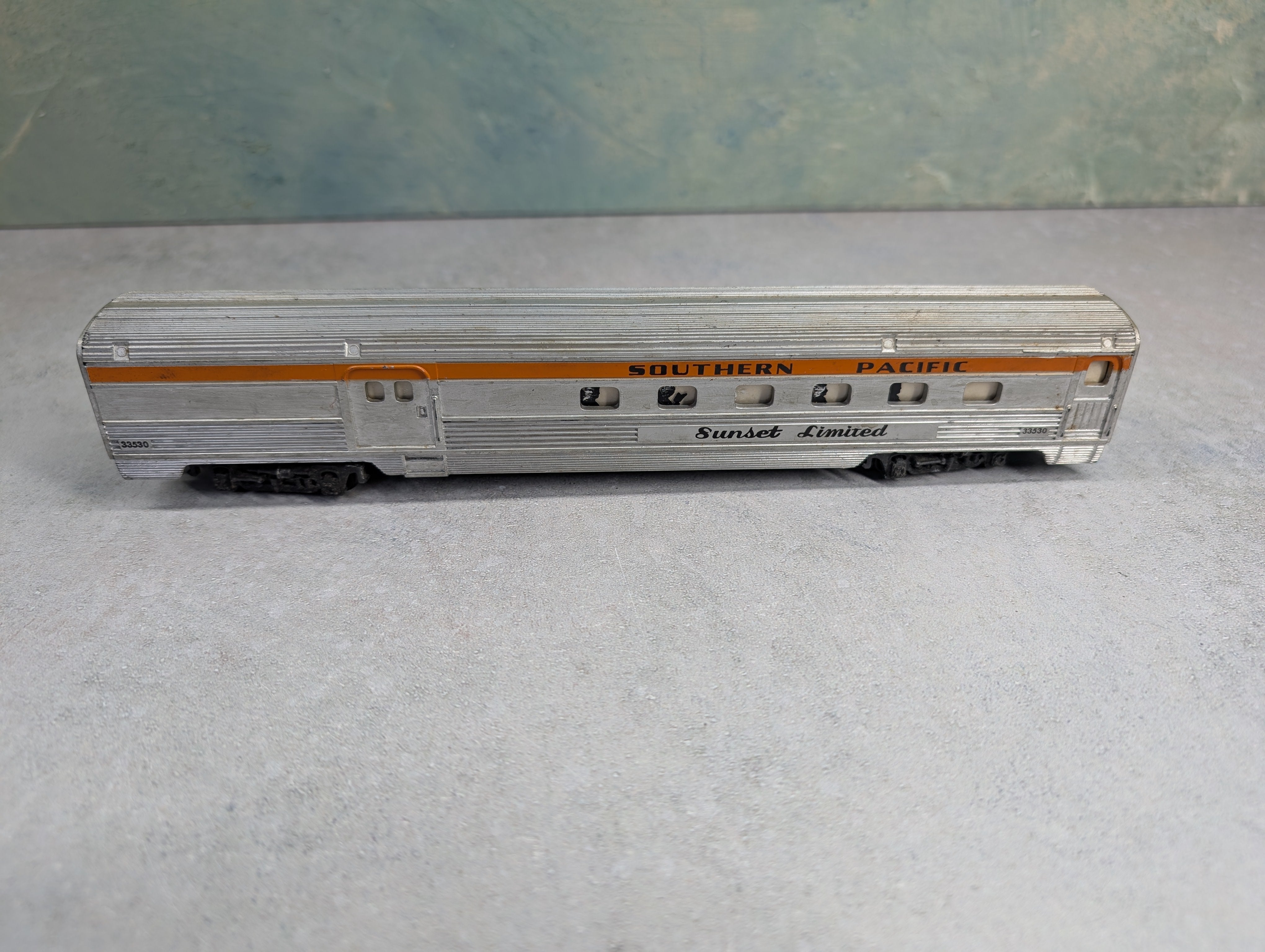 USED Gilbert HO Scale Combine Passenger Car Southern Pacific #33530 Sunset Limited
