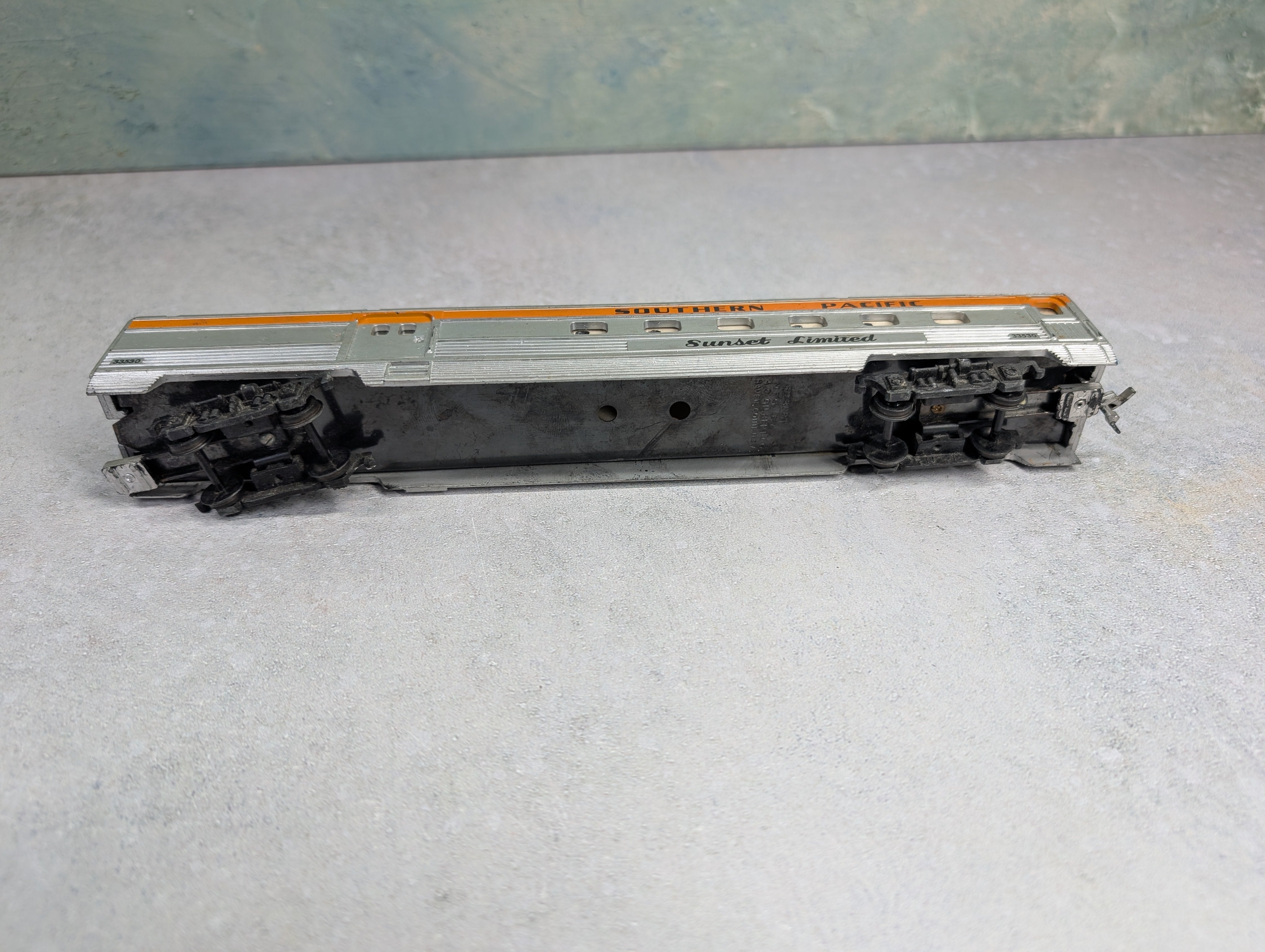 USED Gilbert HO Scale Combine Passenger Car Southern Pacific #33530 Sunset Limited