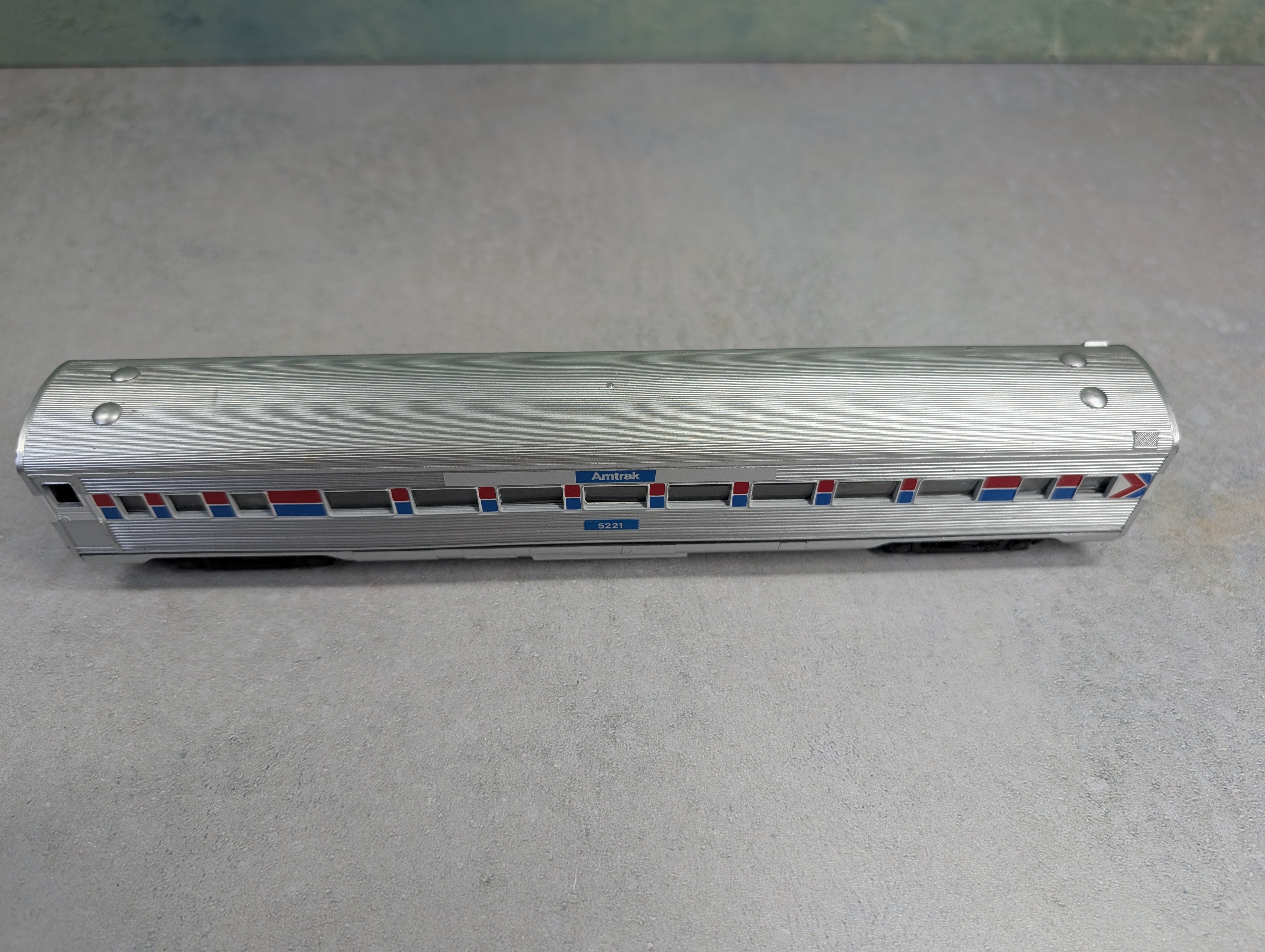USED Athearn HO Scale SL Coach Passenger Car Amtrak #5221