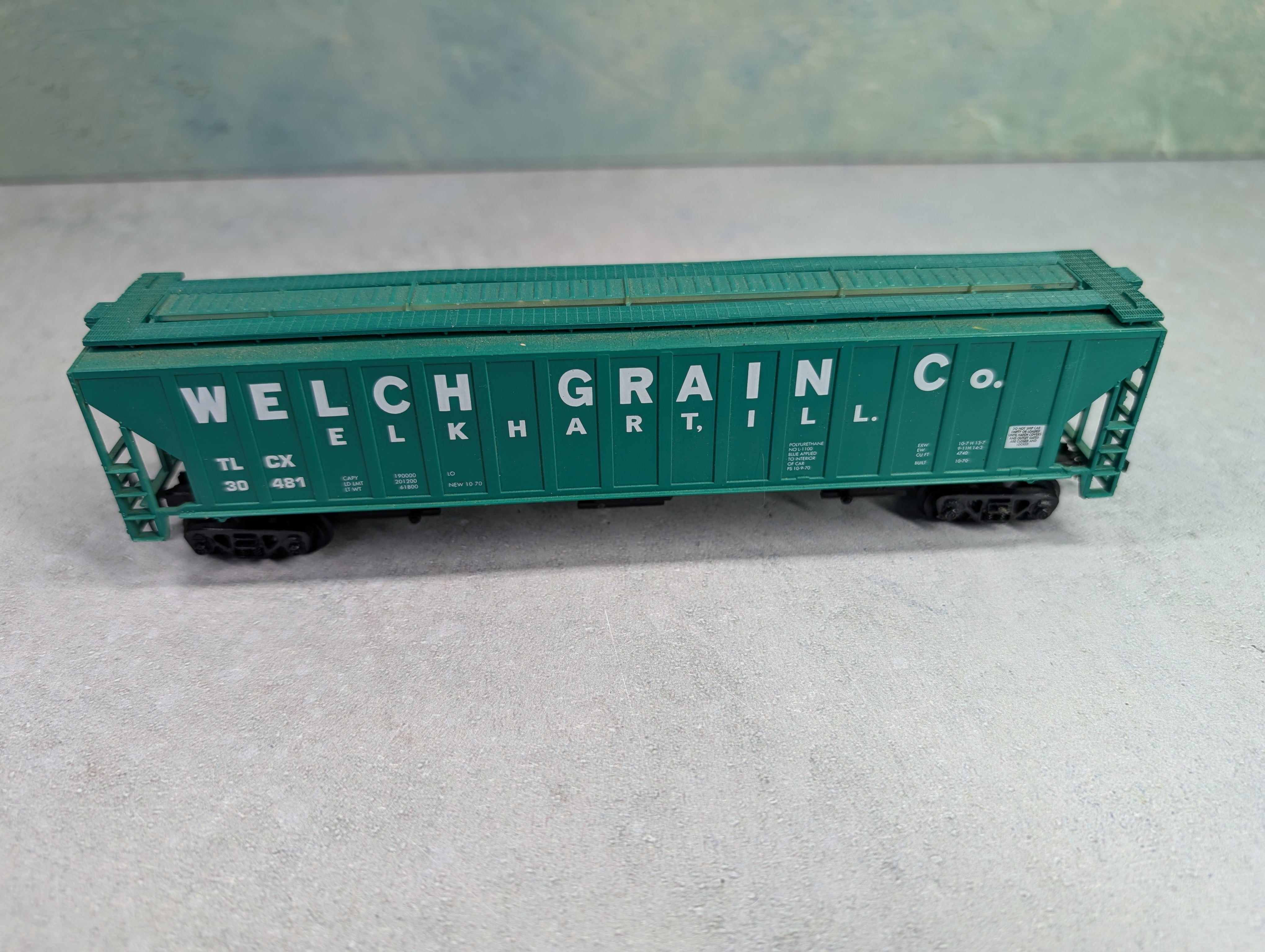 USED HO Scale Covered Hopper Welch Grain Co TLCX #30481