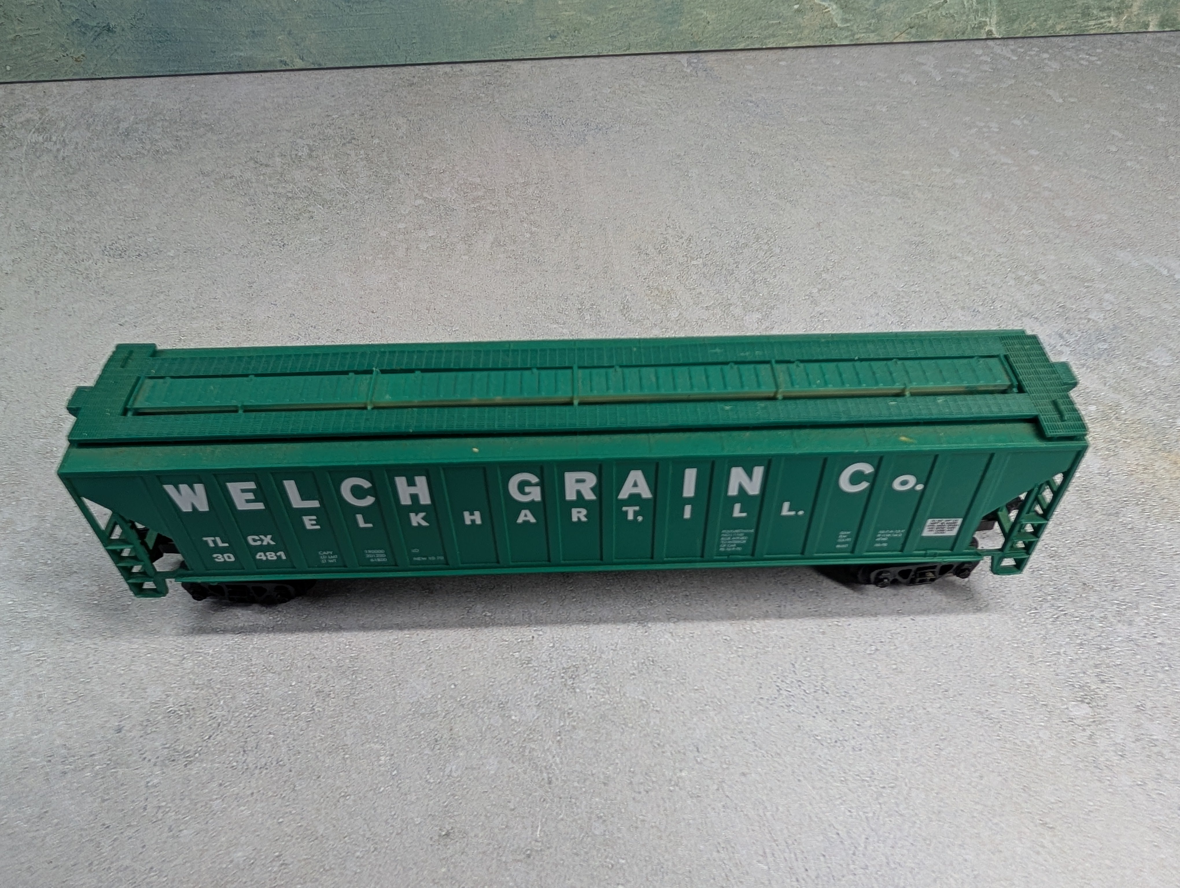 USED HO Scale Covered Hopper Welch Grain Co TLCX #30481