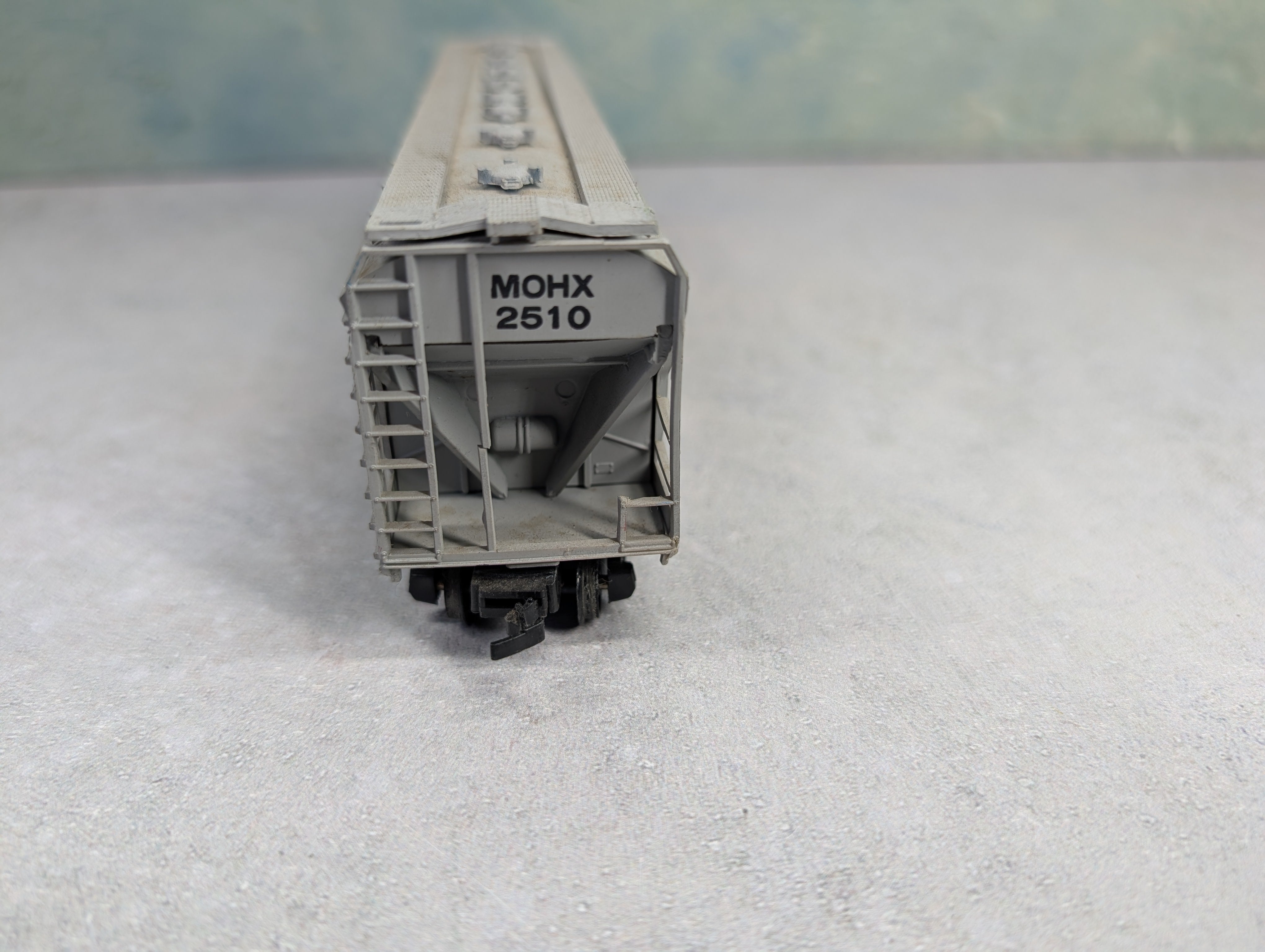 USED HO Scale Covered Hopper Monsanto MOHX #2510