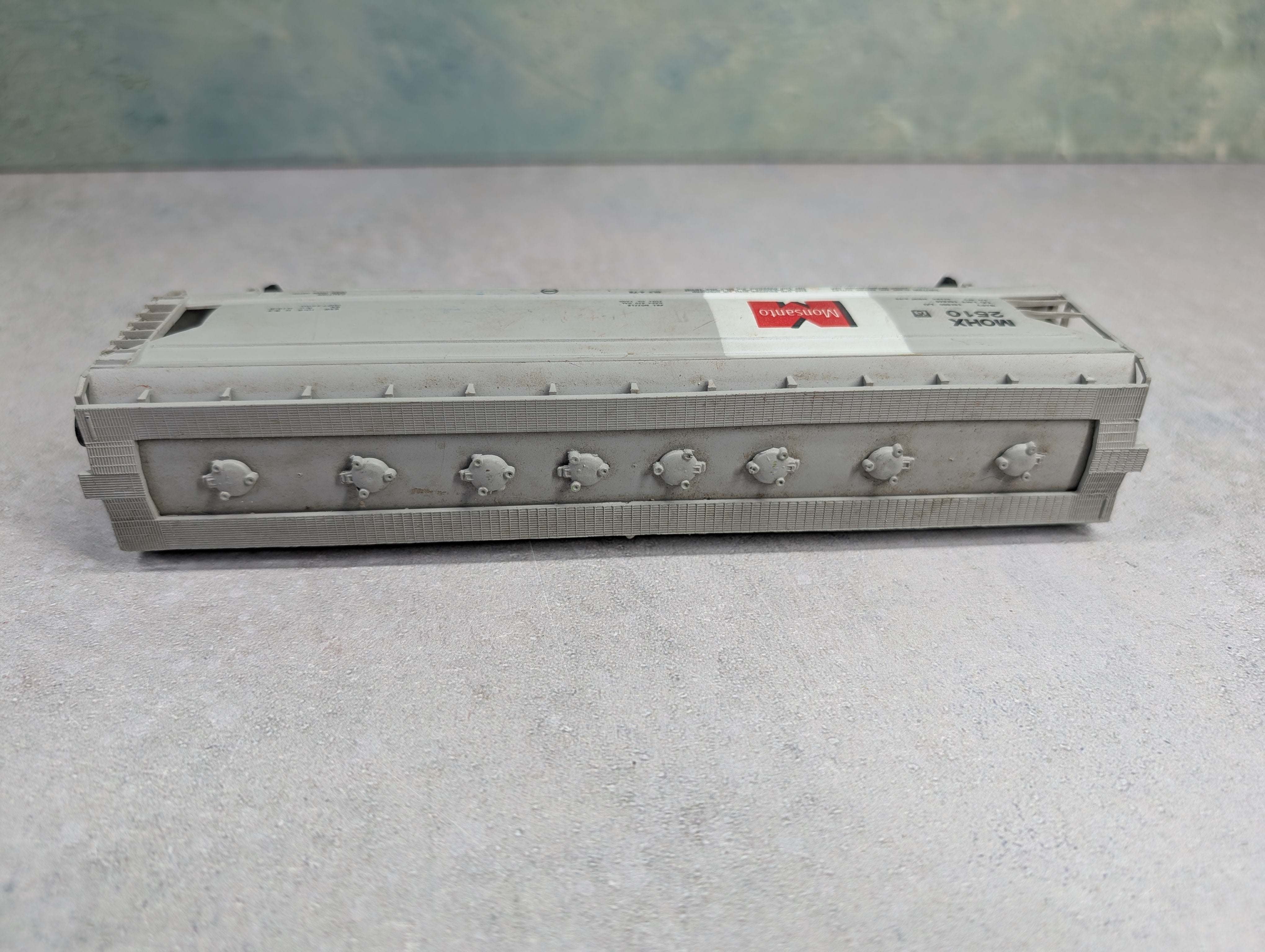 USED HO Scale Covered Hopper Monsanto MOHX #2510