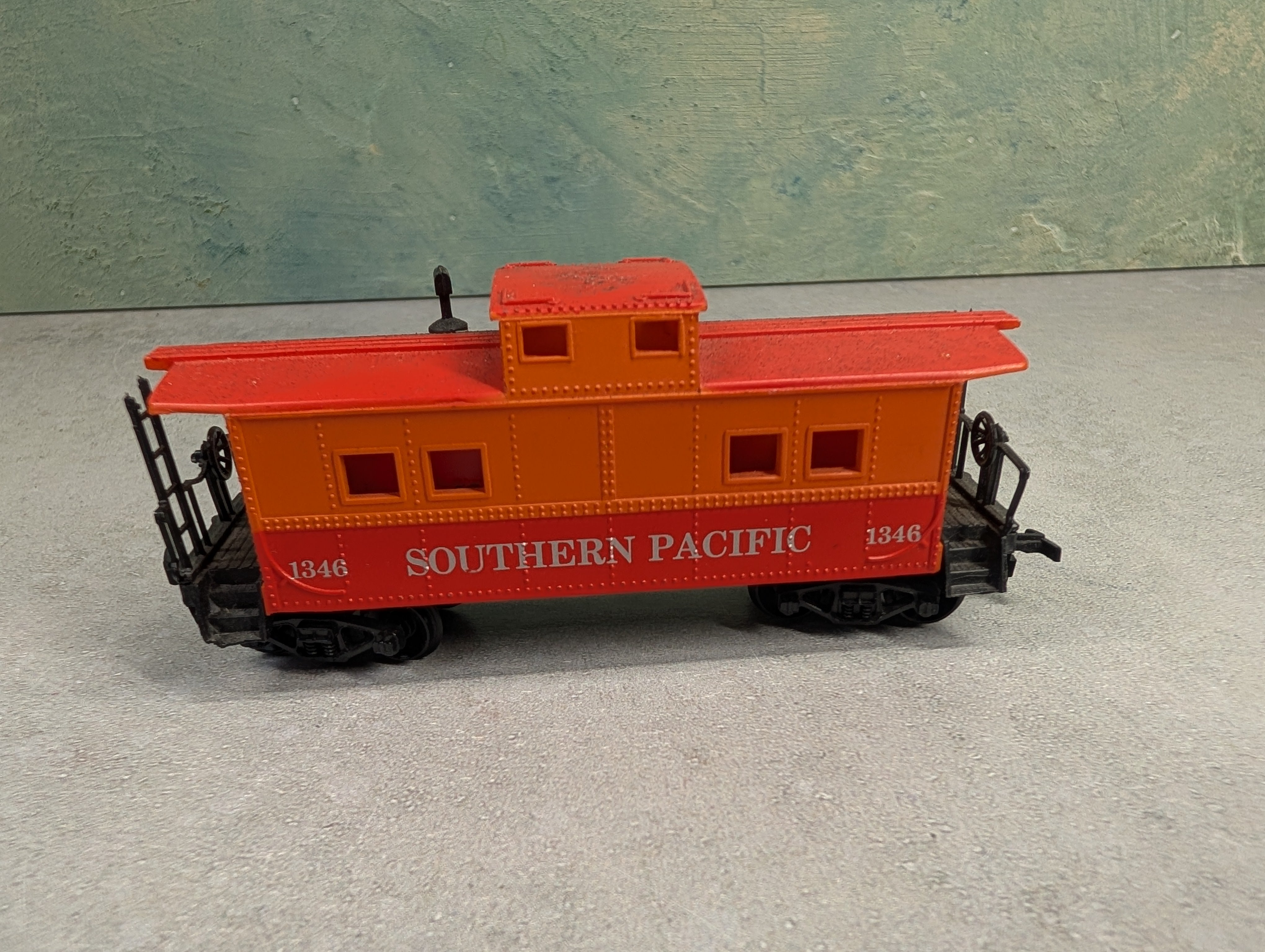 USED Life-Like HO Scale Caboose Southern Pacific #1346